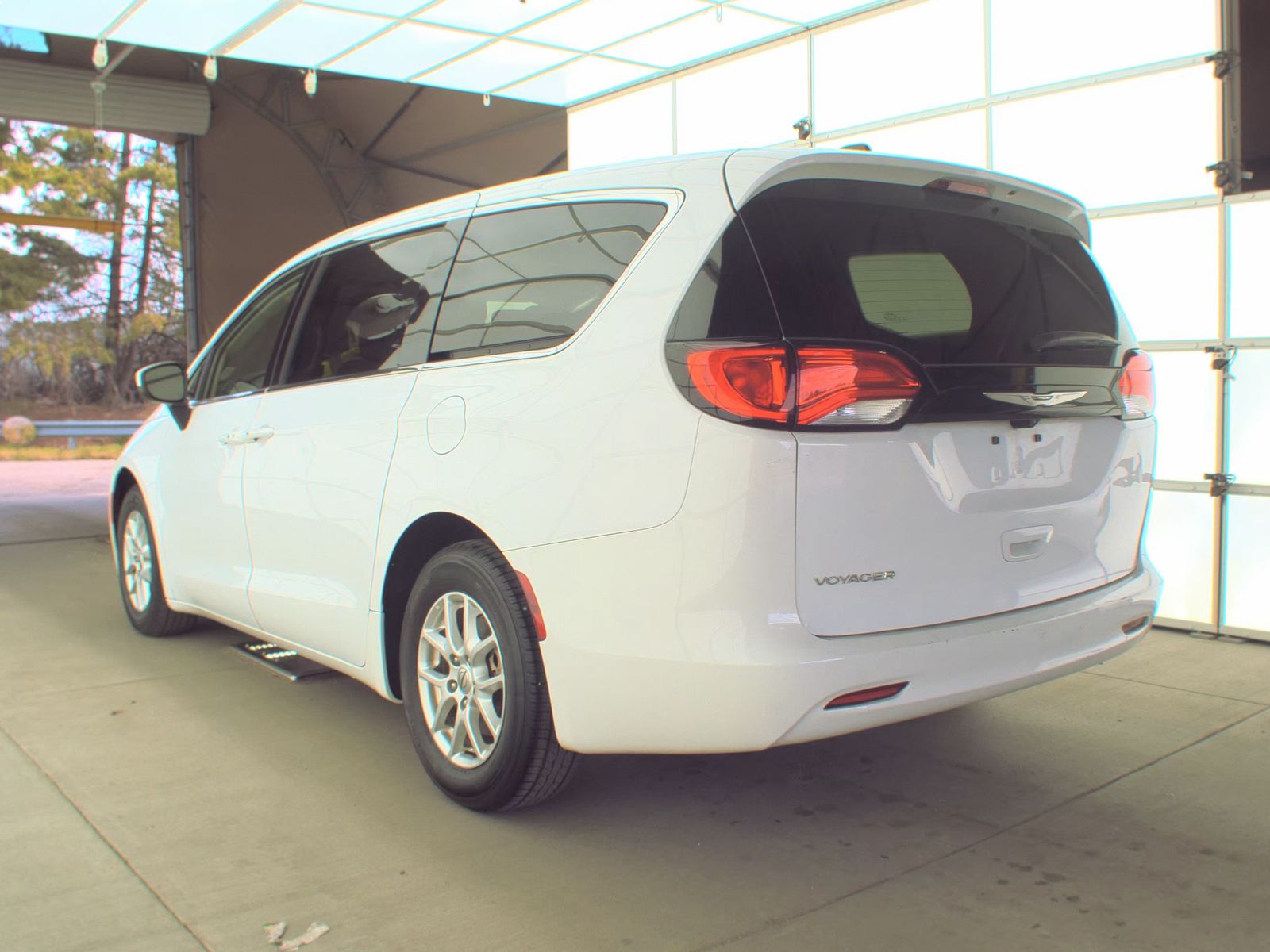 CHRYSLER VOYAGER - 9