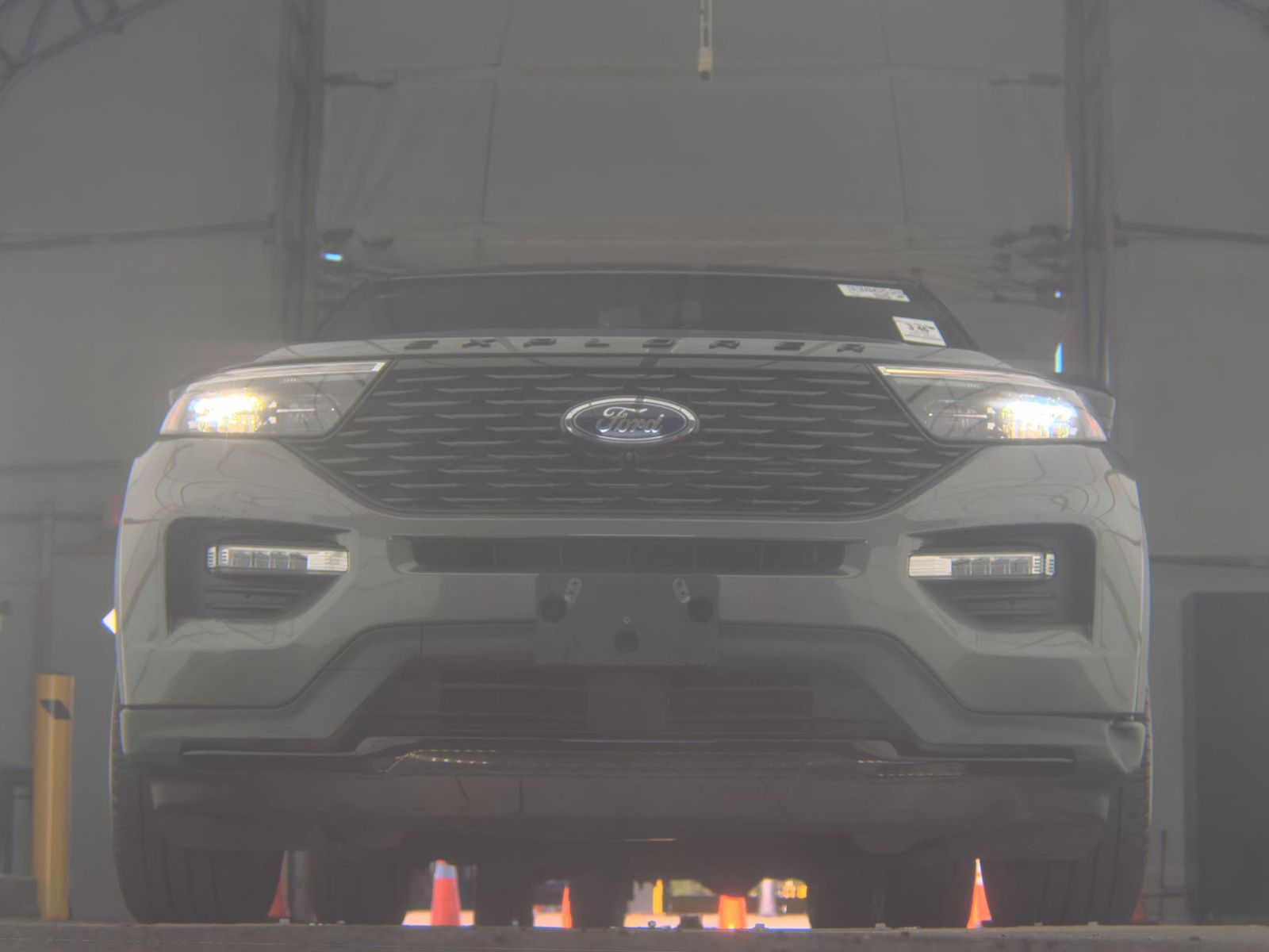 FORD EXPLORER - 4