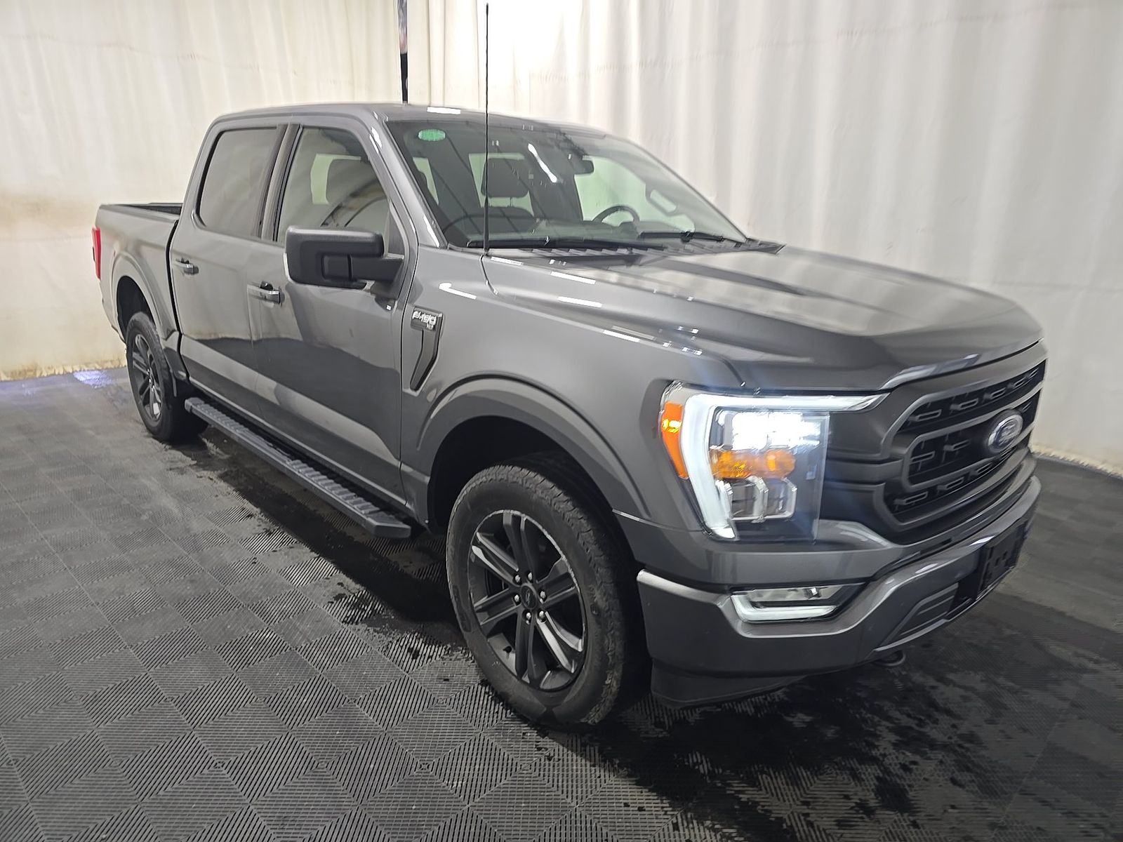 FORD F-150 - 4