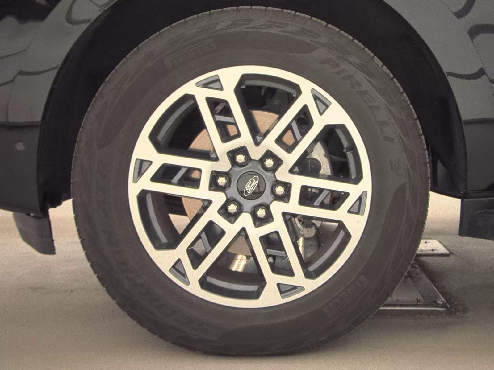 FORD EXPEDITION - 10
