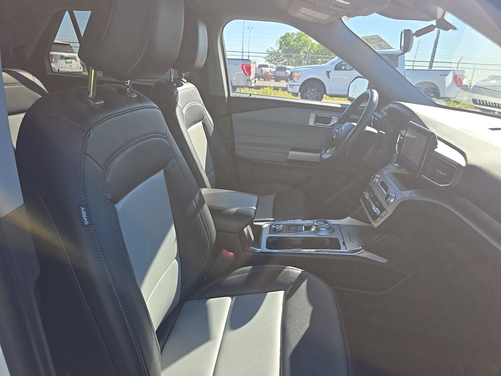 FORD EXPLORER - 9