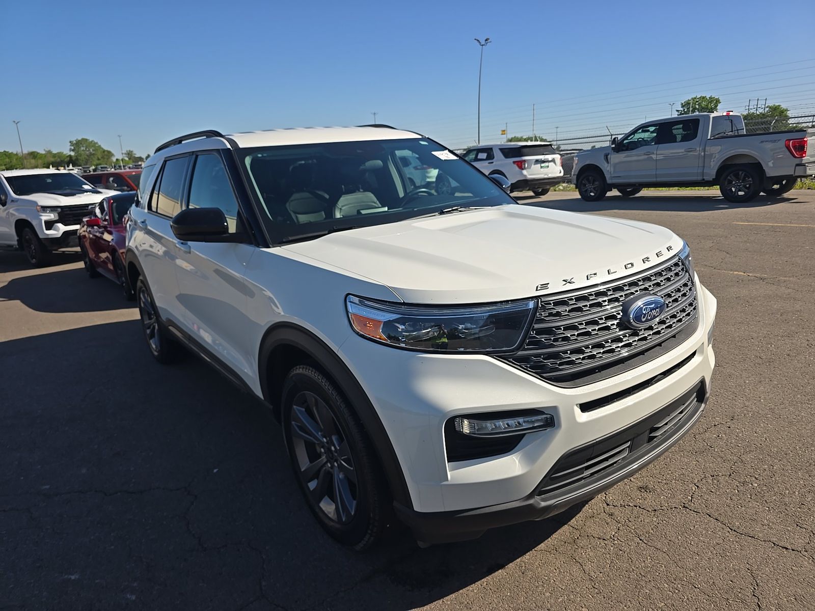 FORD EXPLORER - 4