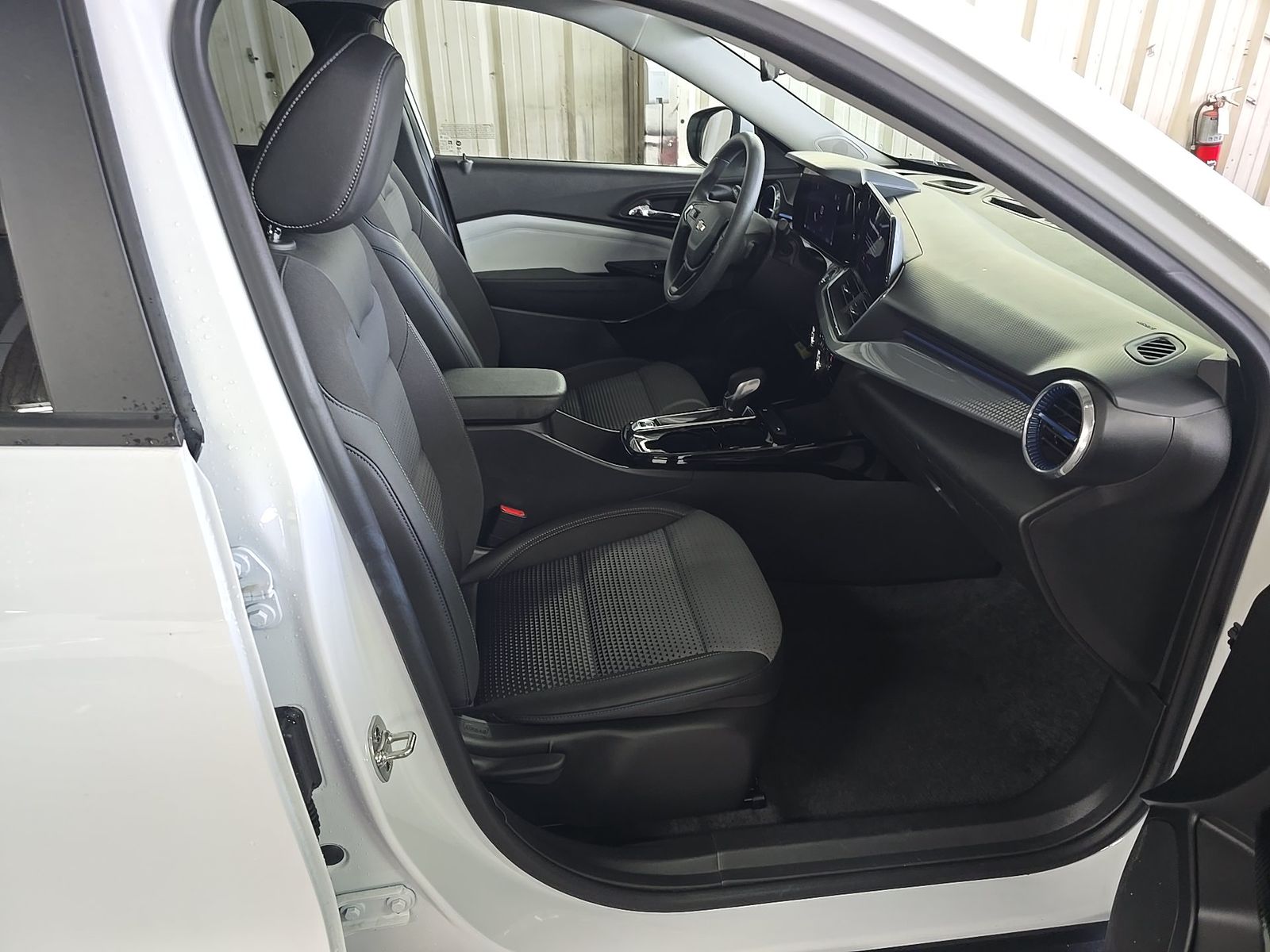 CHEVROLET TRAX - 9
