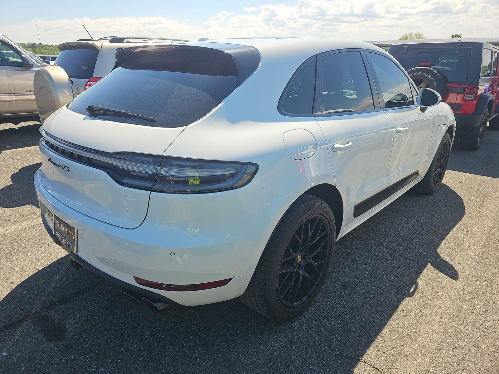 PORSCHE MACAN - 5