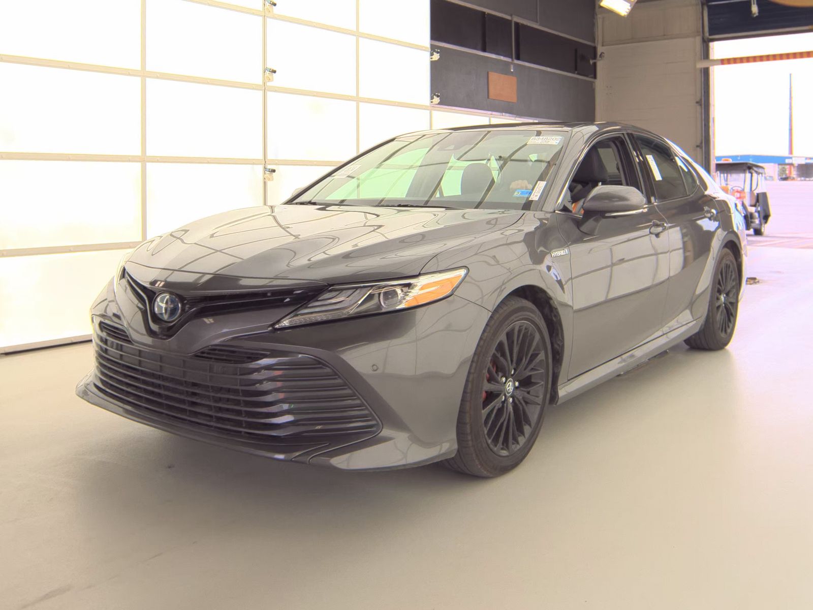 TOYOTA CAMRY - 1