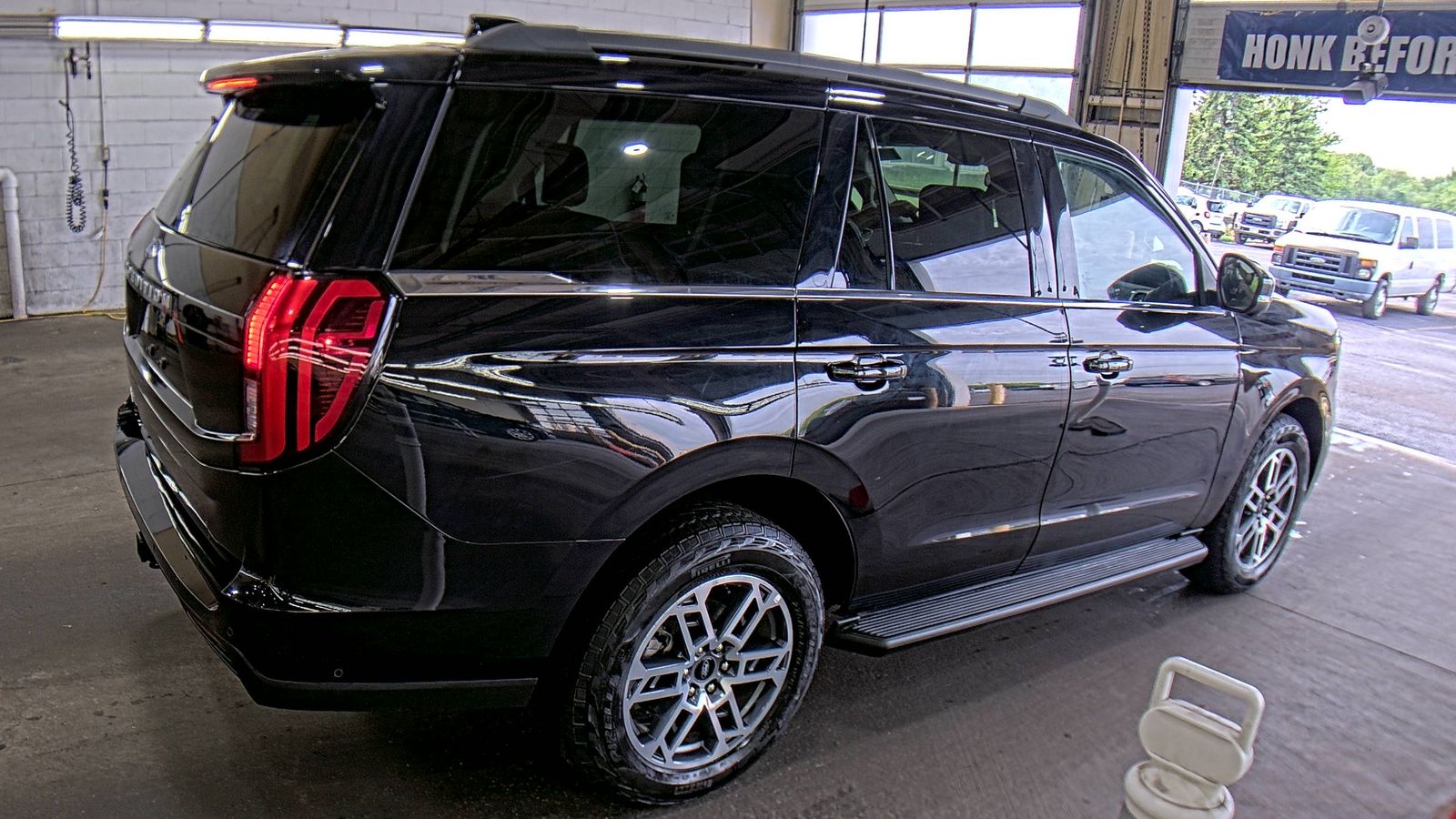 FORD EXPEDITION - 5