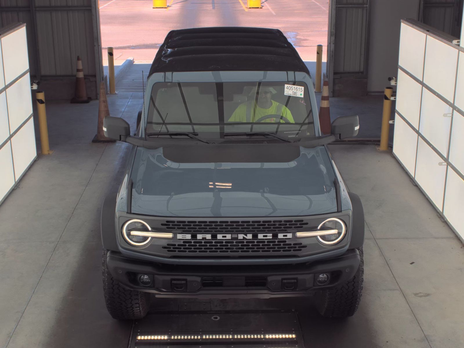 FORD BRONCO - 3