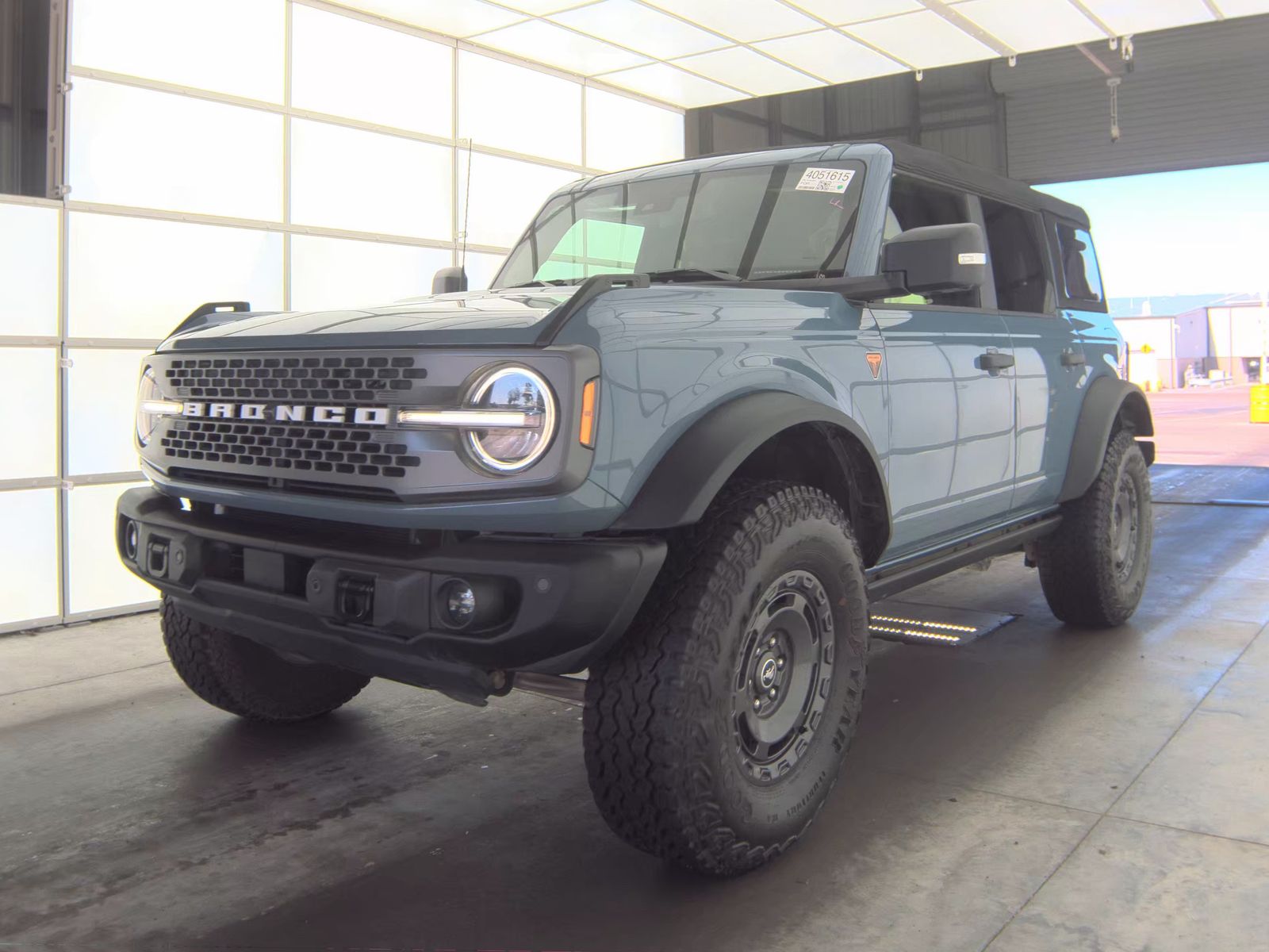 FORD BRONCO - 1