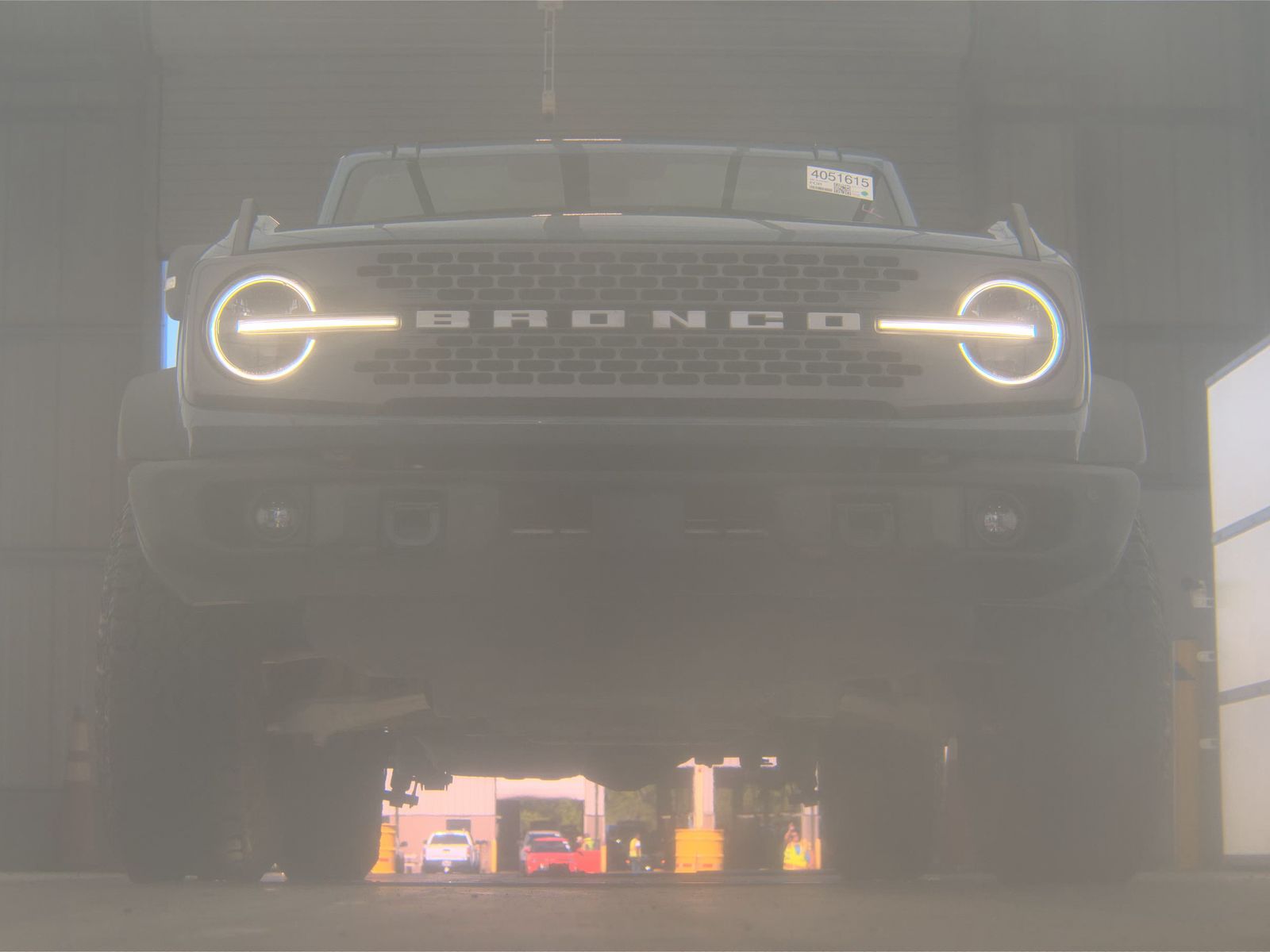 FORD BRONCO - 4