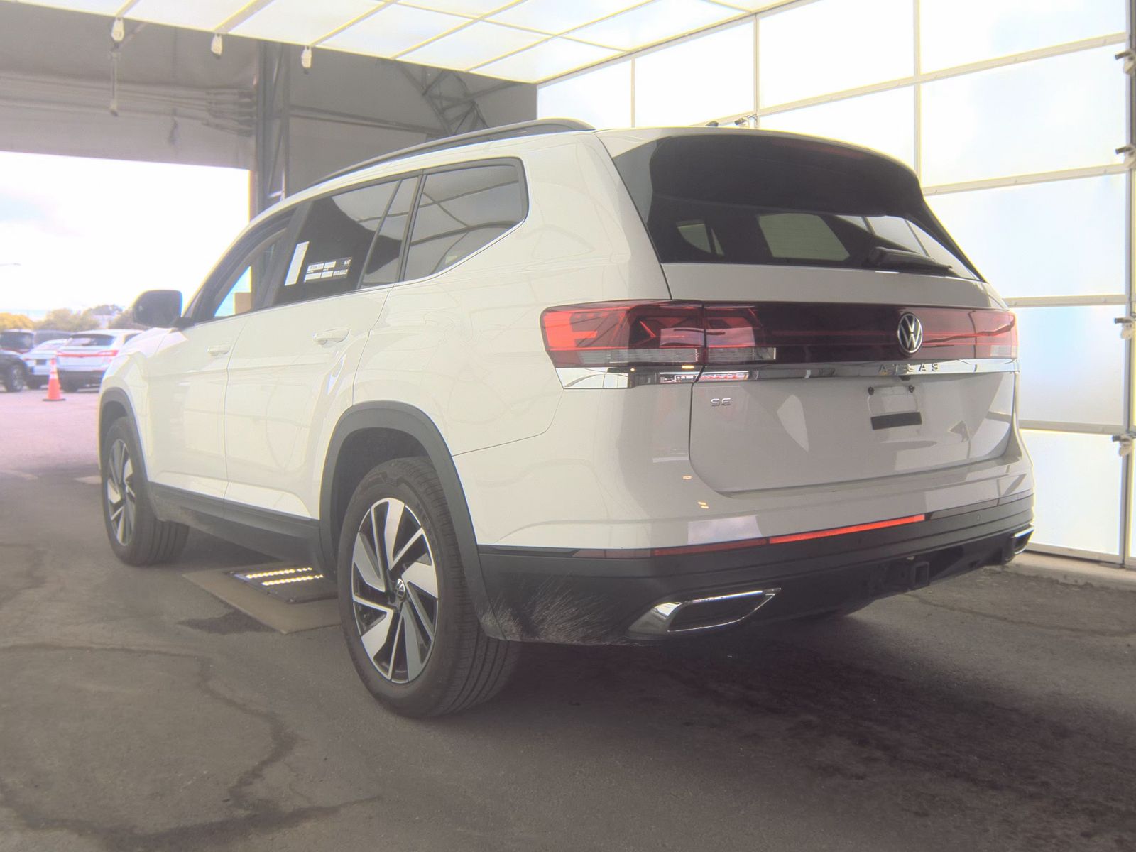 2025 Volkswagen Atlas 2.0T SE FWD