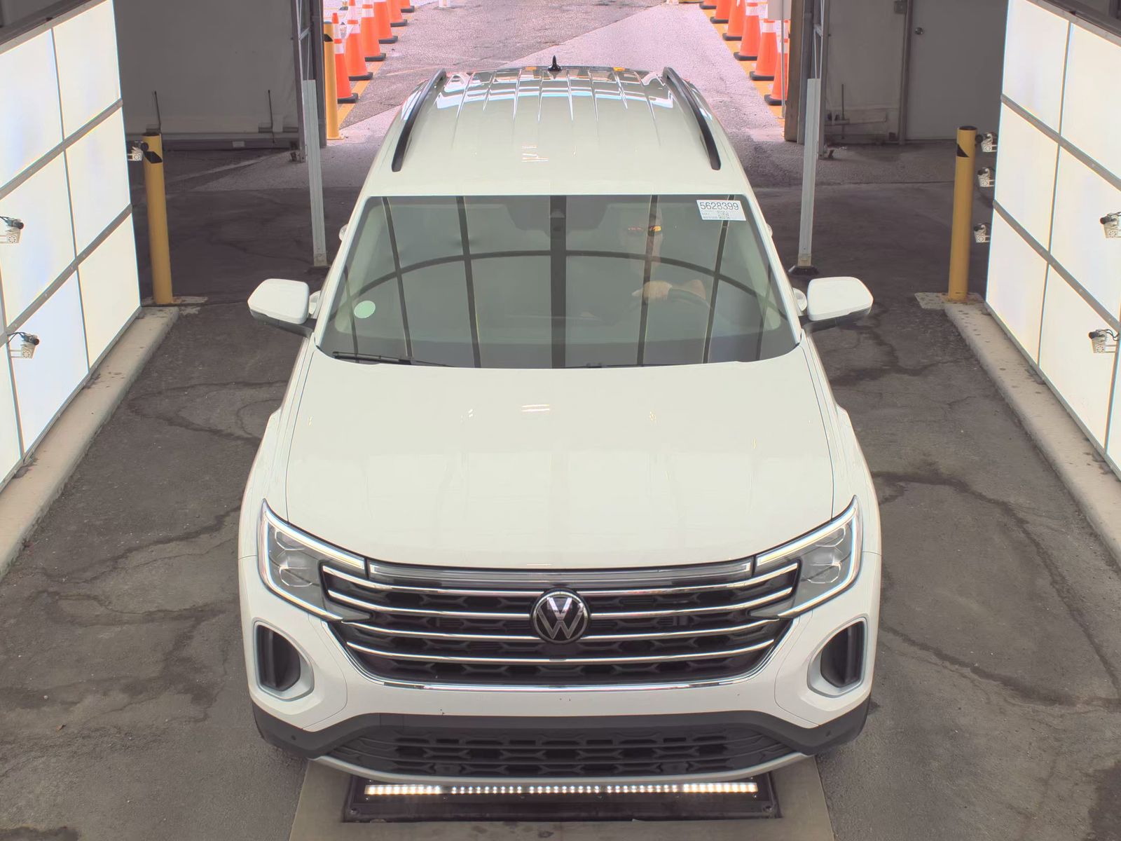 2025 Volkswagen Atlas 2.0T SE FWD