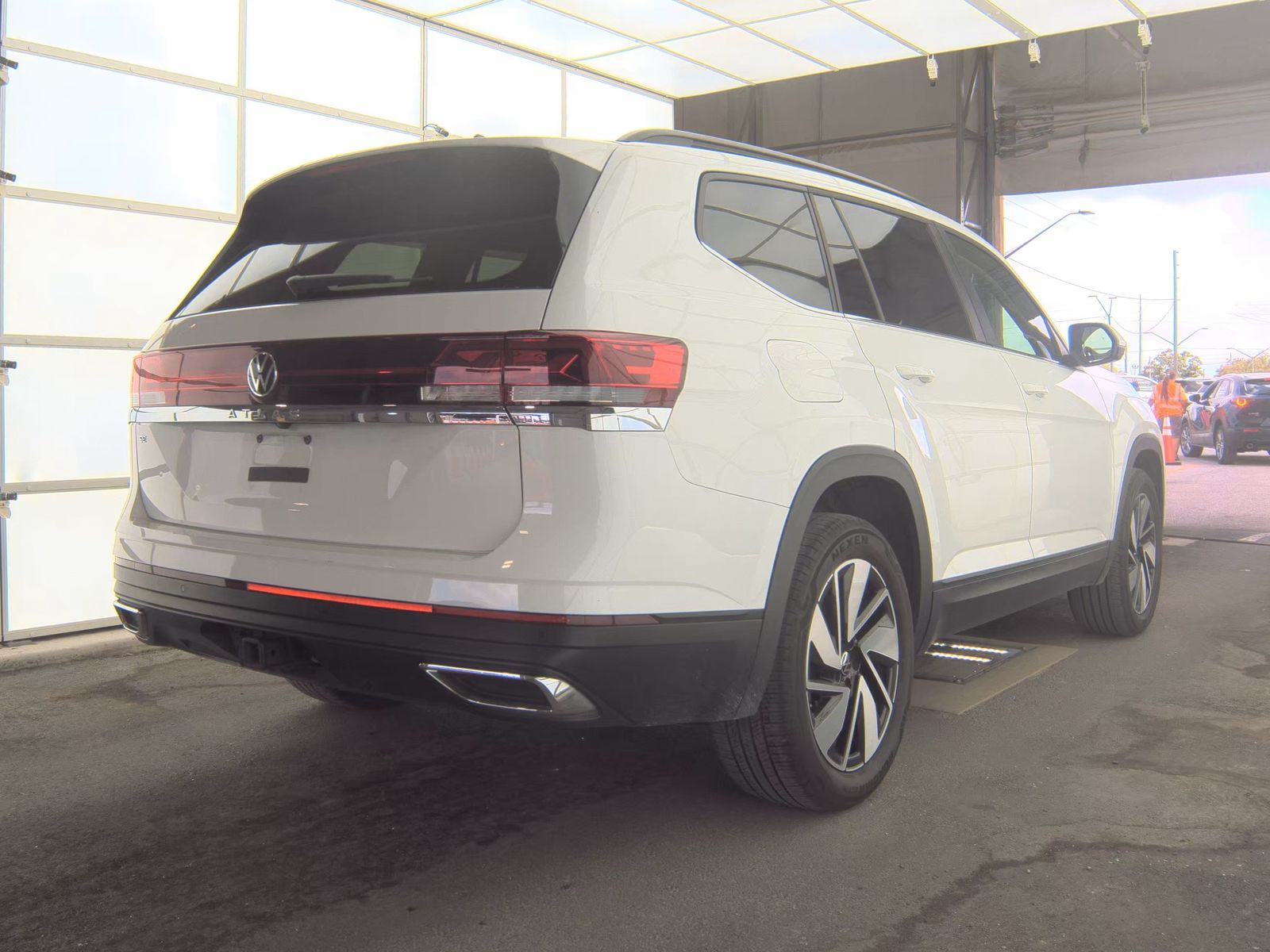 2025 Volkswagen Atlas 2.0T SE FWD