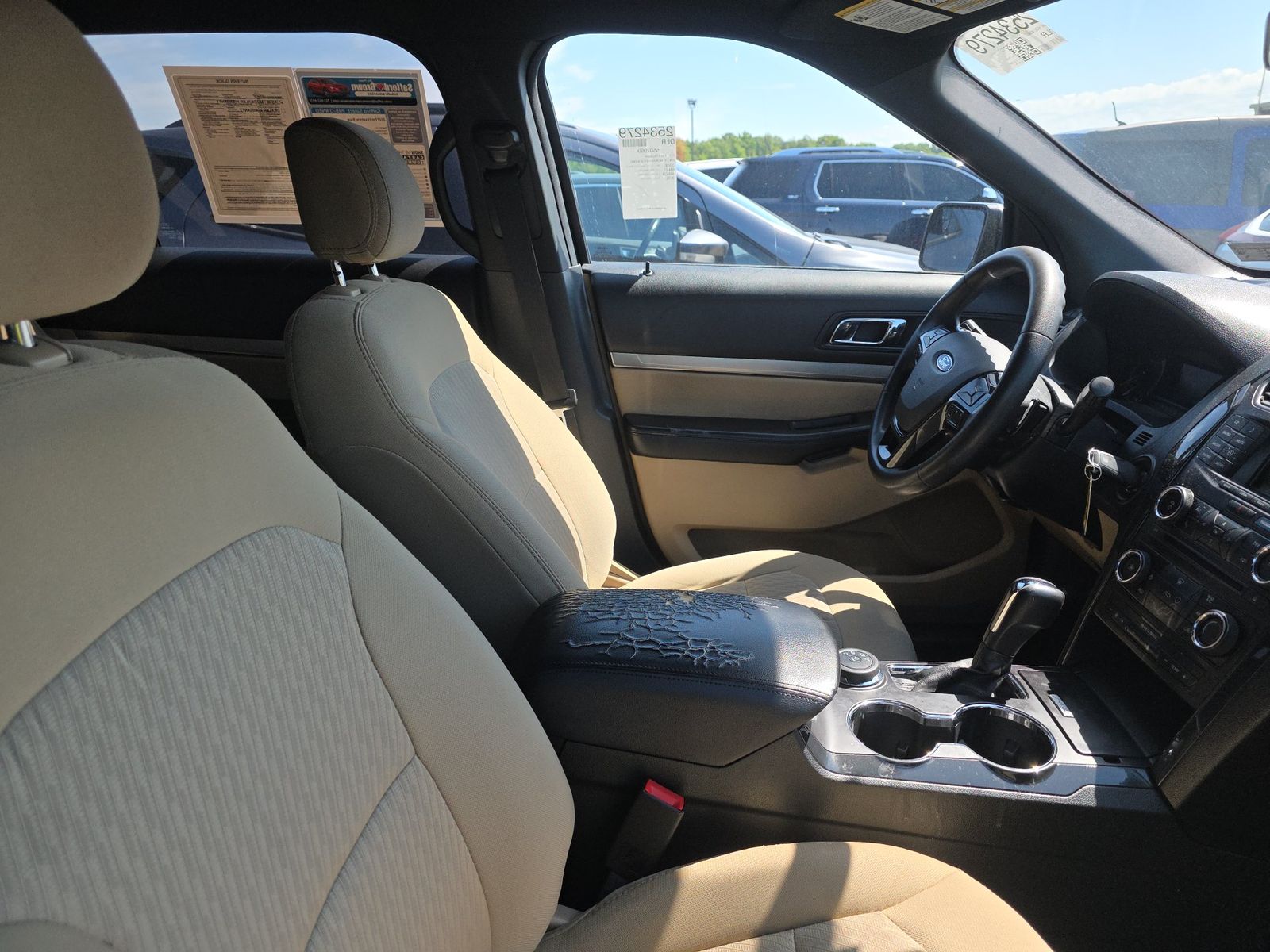 FORD EXPLORER - 9