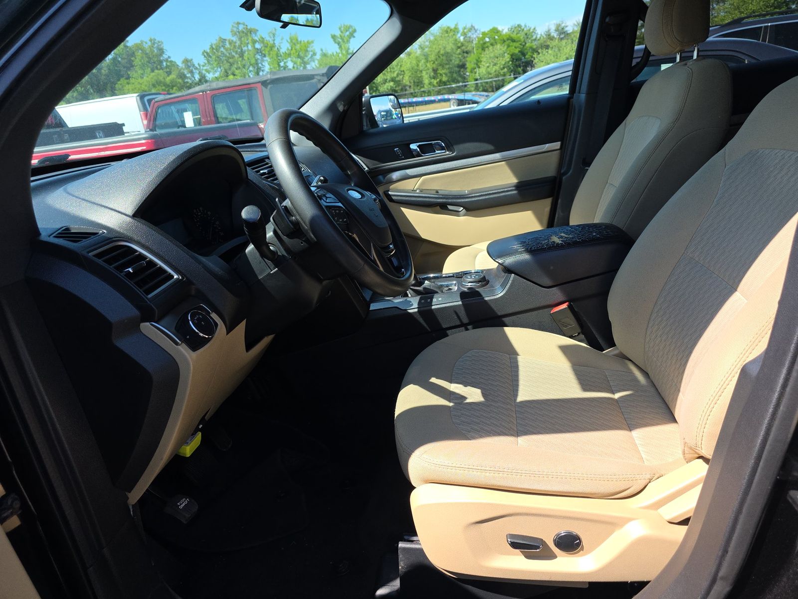 FORD EXPLORER - 8