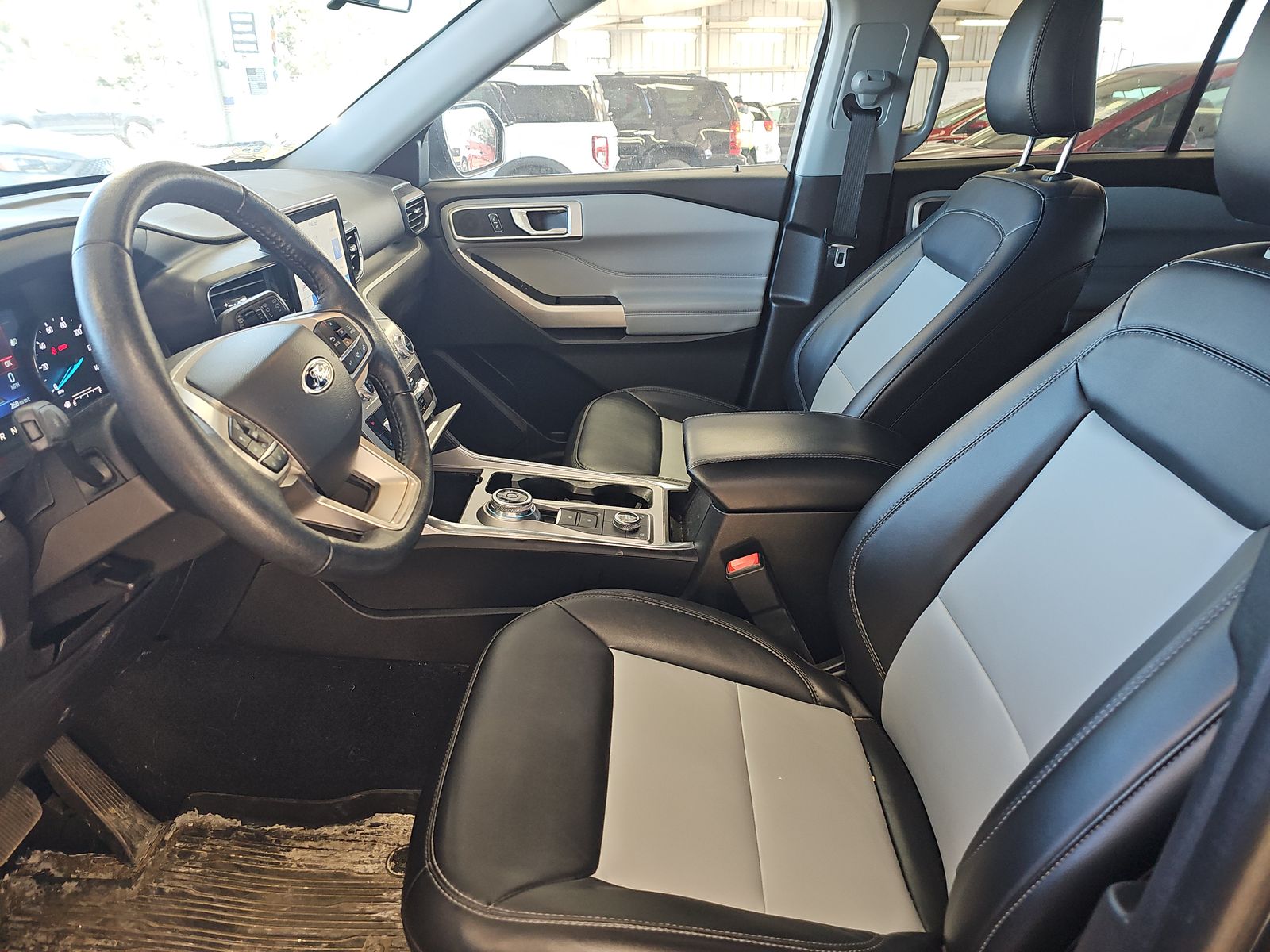 FORD EXPLORER - 8