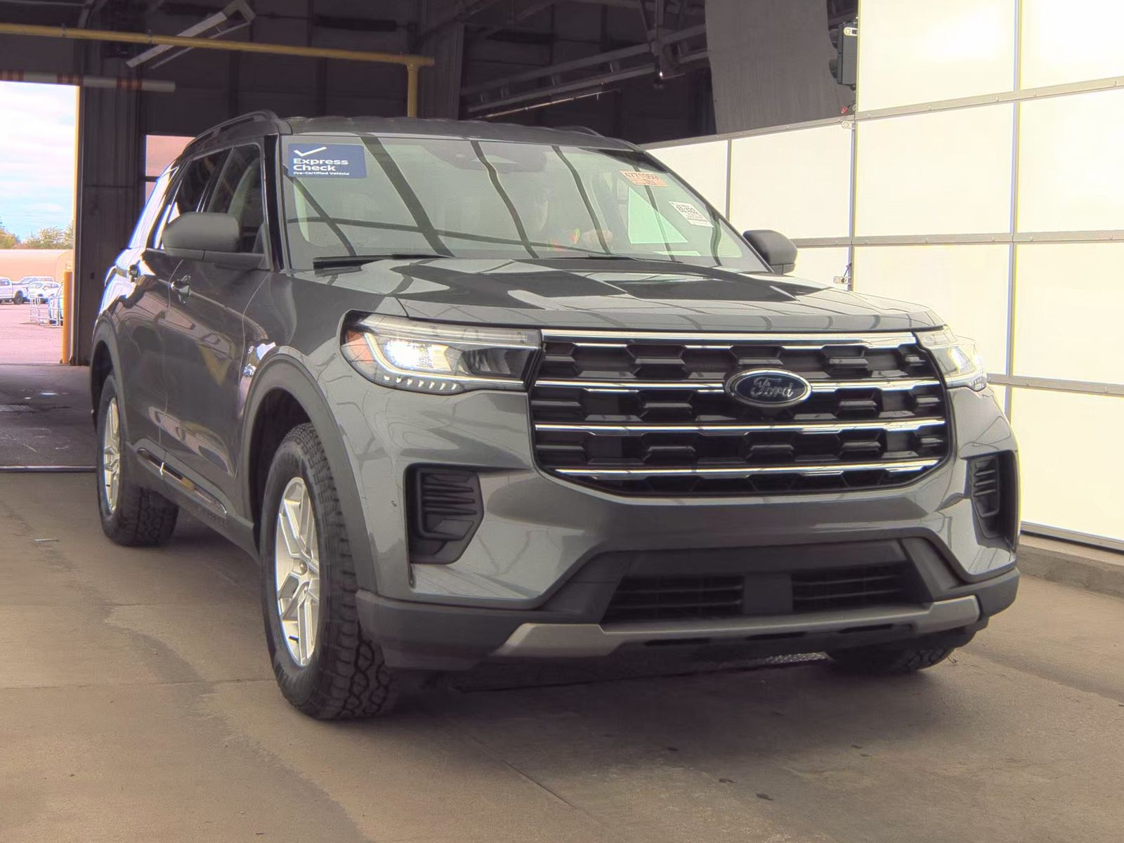 FORD EXPLORER - 5
