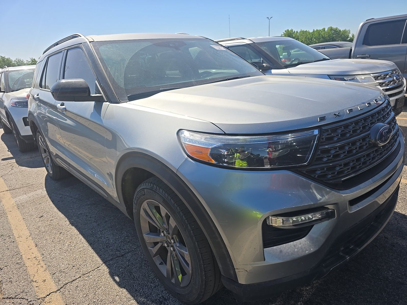 FORD EXPLORER - 4