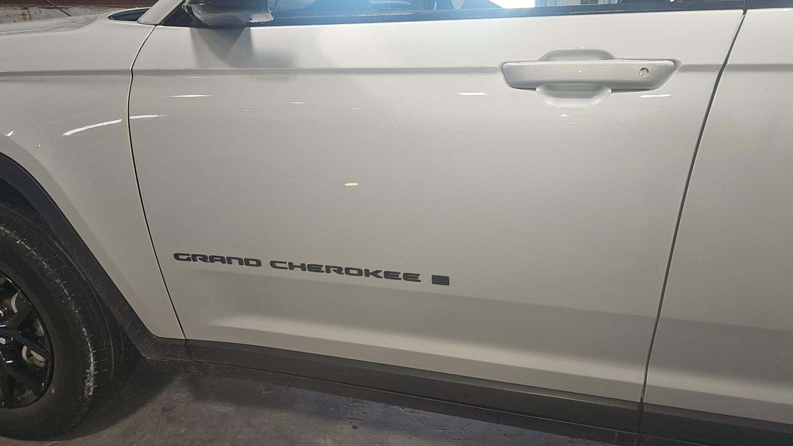 2024 Jeep Grand Cherokee Altitude AWD