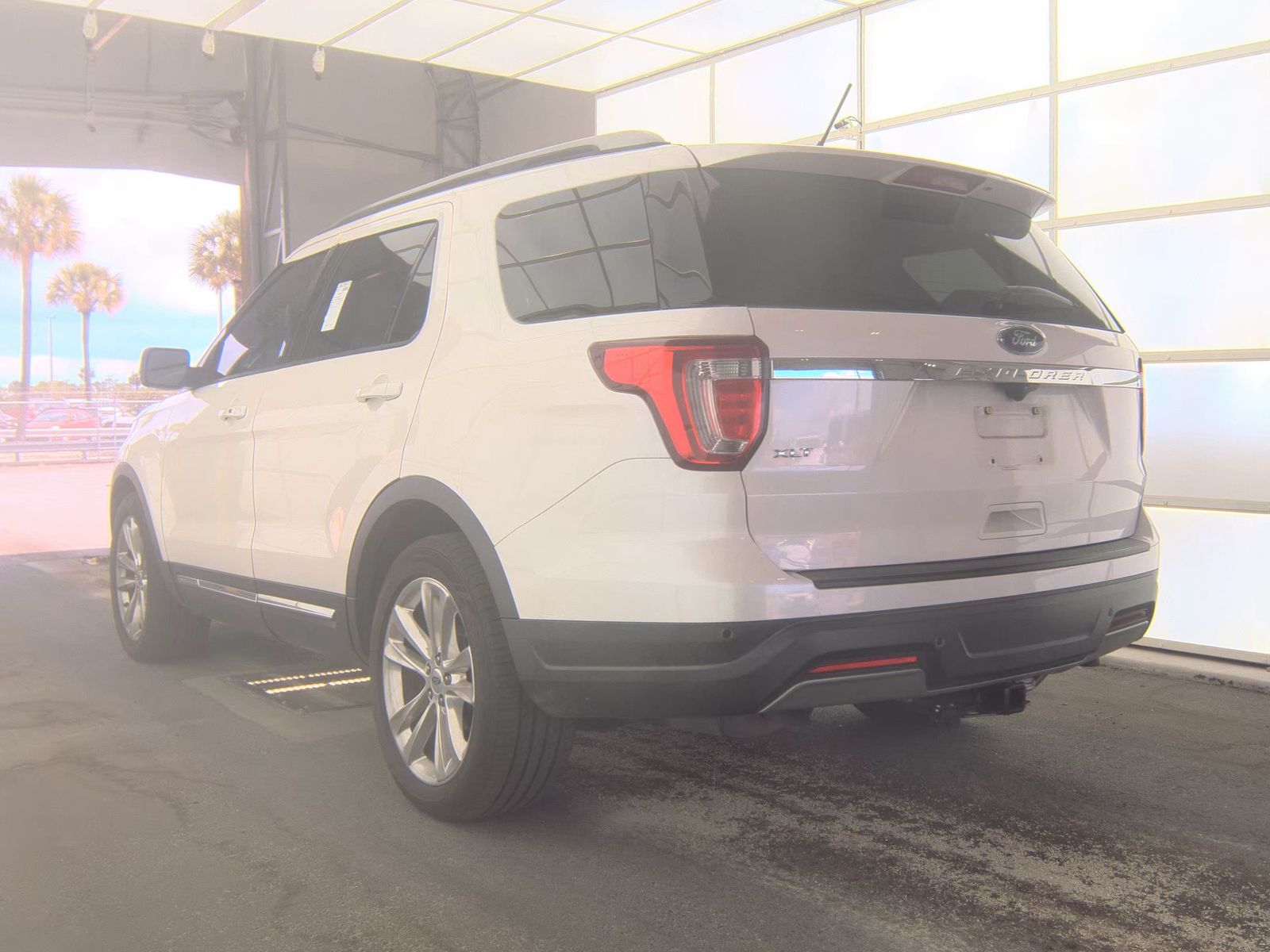 FORD EXPLORER - 9