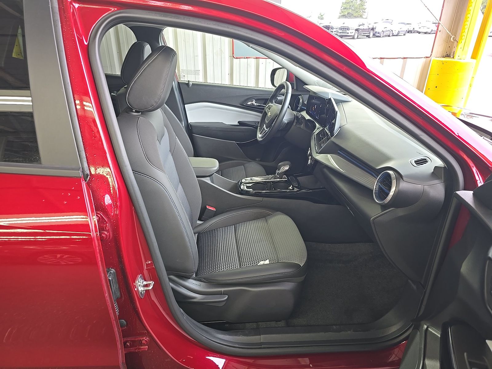 CHEVROLET TRAX - 9