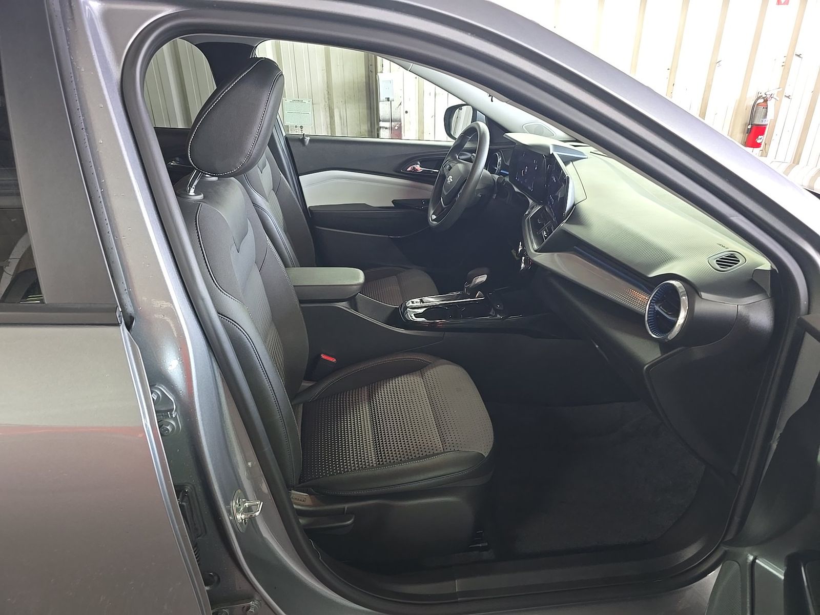 CHEVROLET TRAX - 9