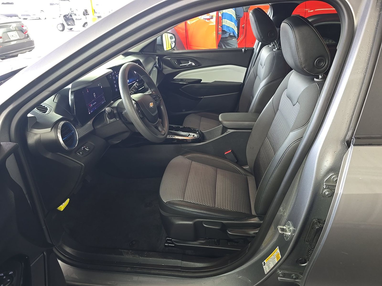 CHEVROLET TRAX - 8