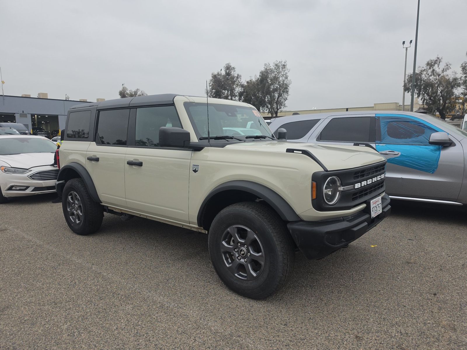 FORD BRONCO - 4