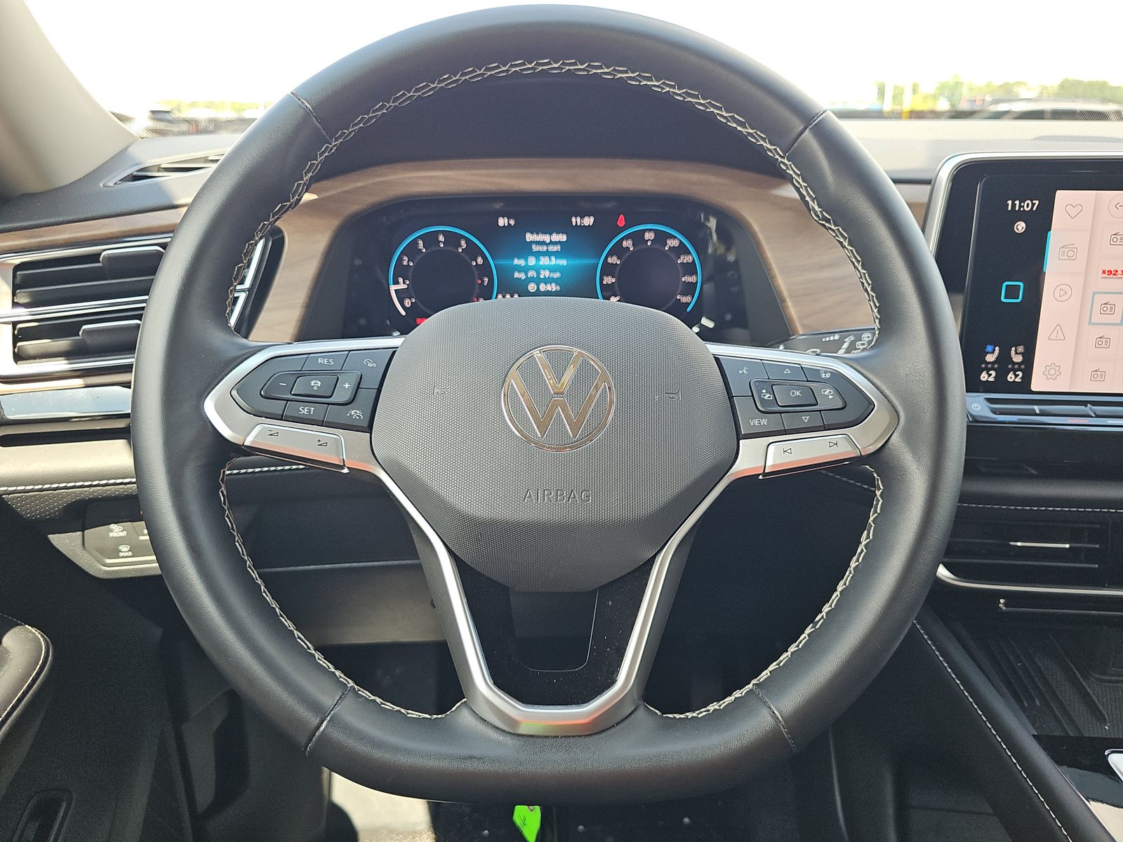 2025 Volkswagen Atlas 2.0T SE FWD