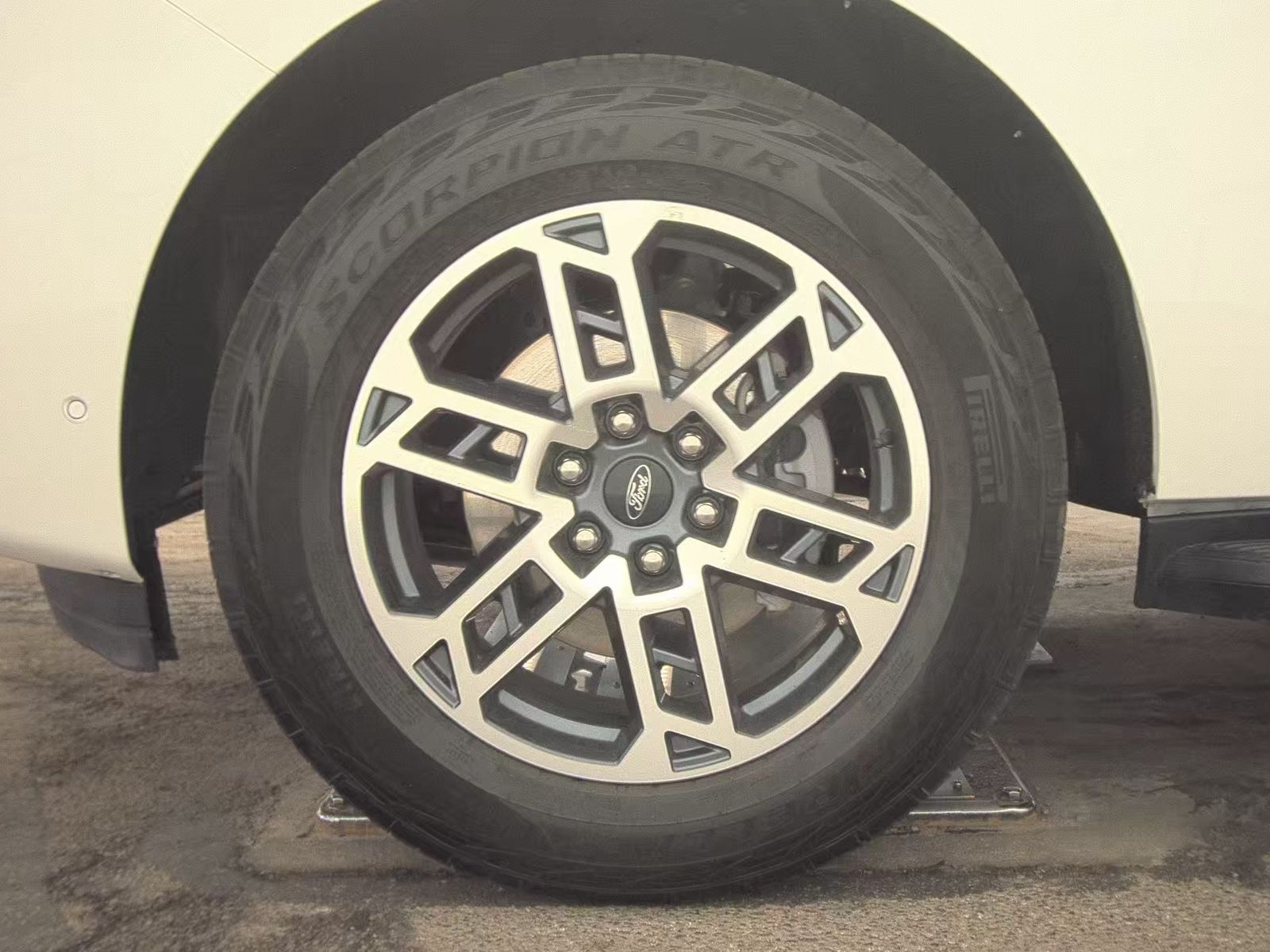 FORD EXPEDITION - 10