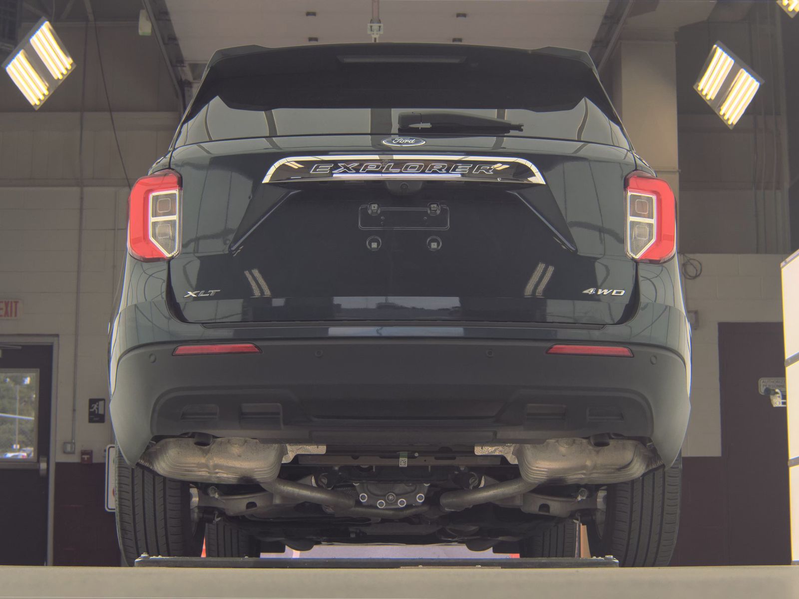 FORD EXPLORER - 8