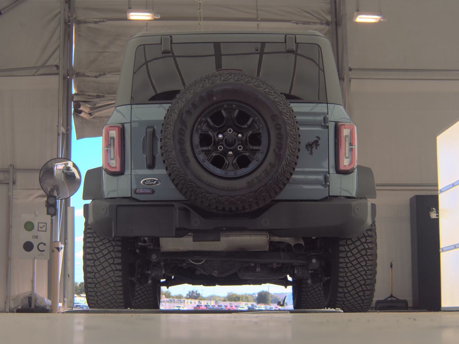FORD BRONCO - 8