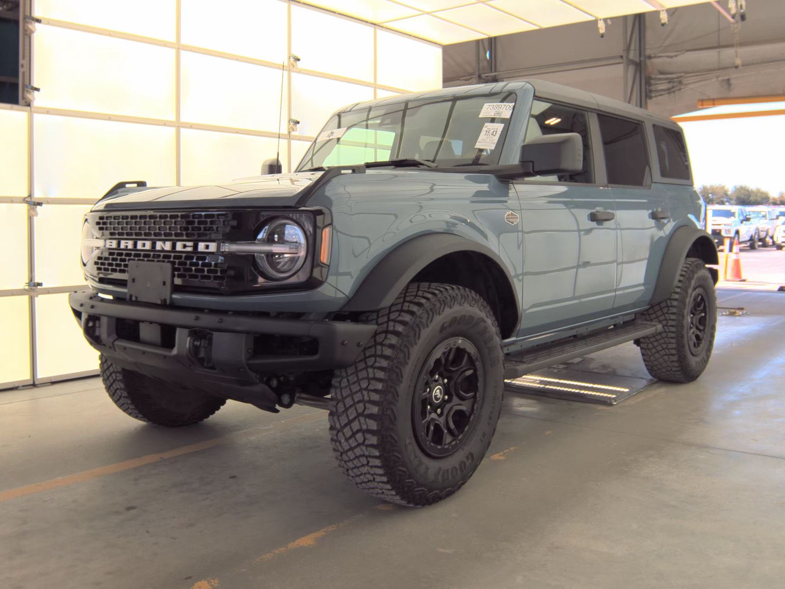 FORD BRONCO - 1