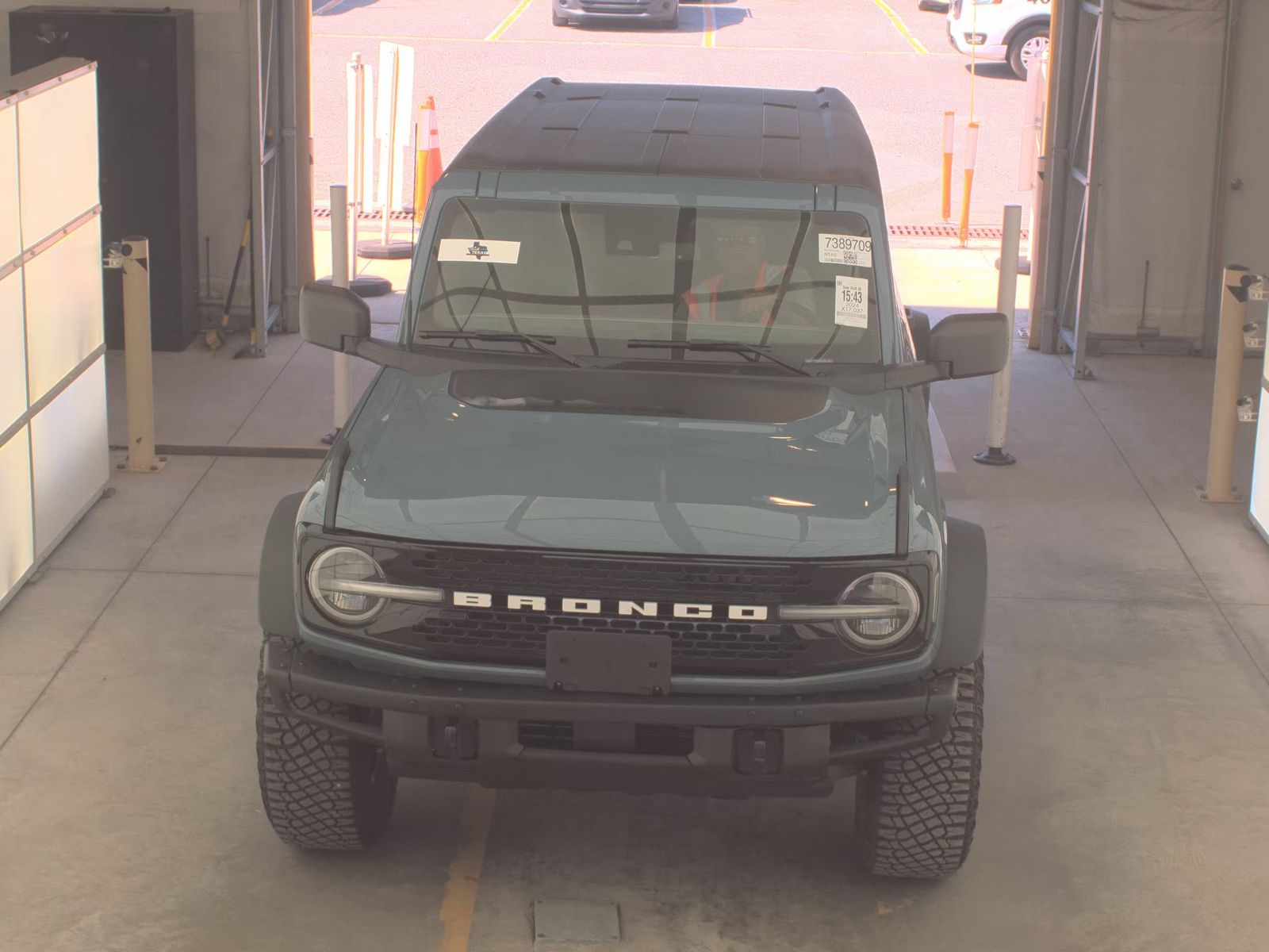 FORD BRONCO - 3