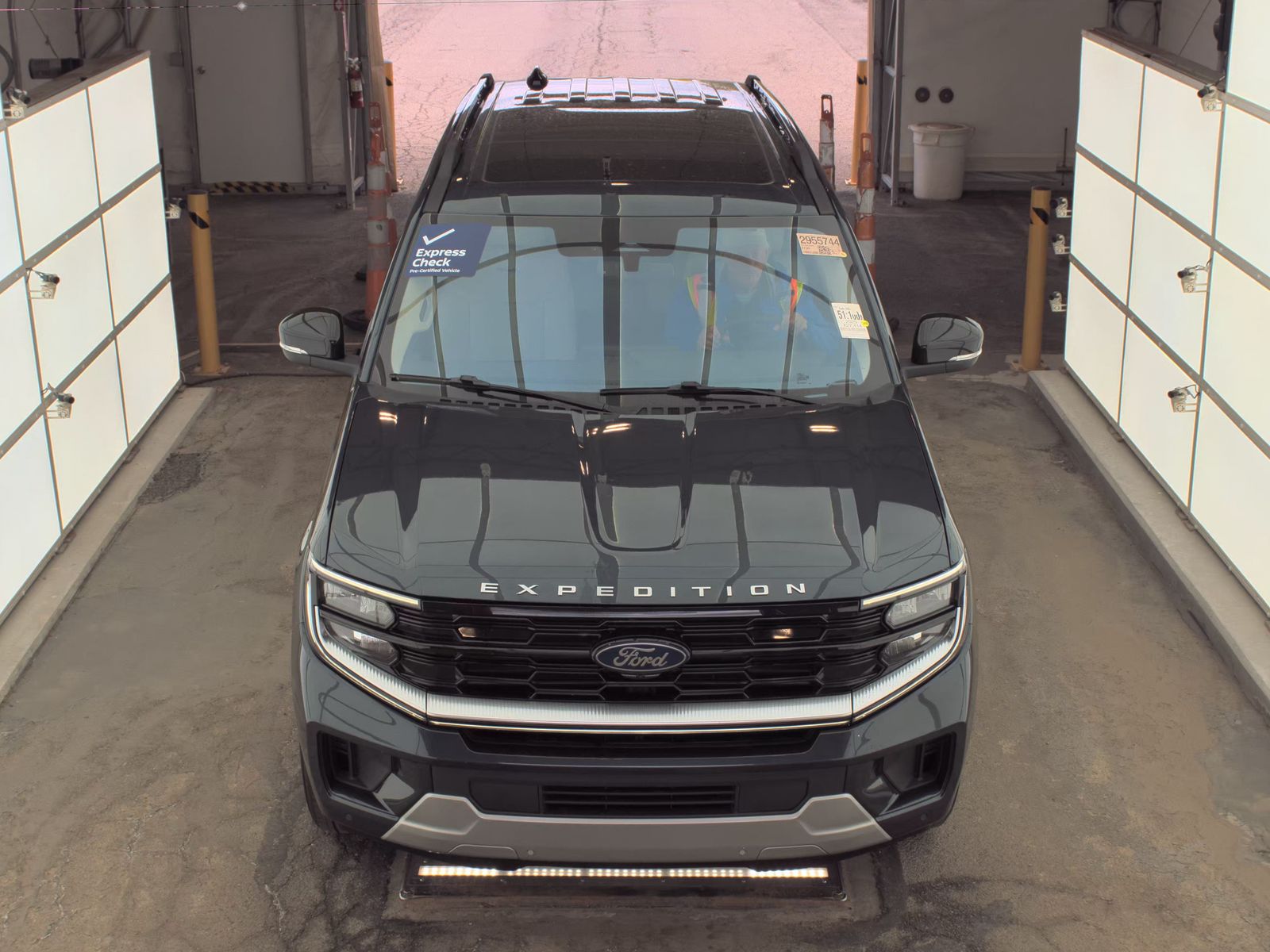 FORD EXPEDITION - 3