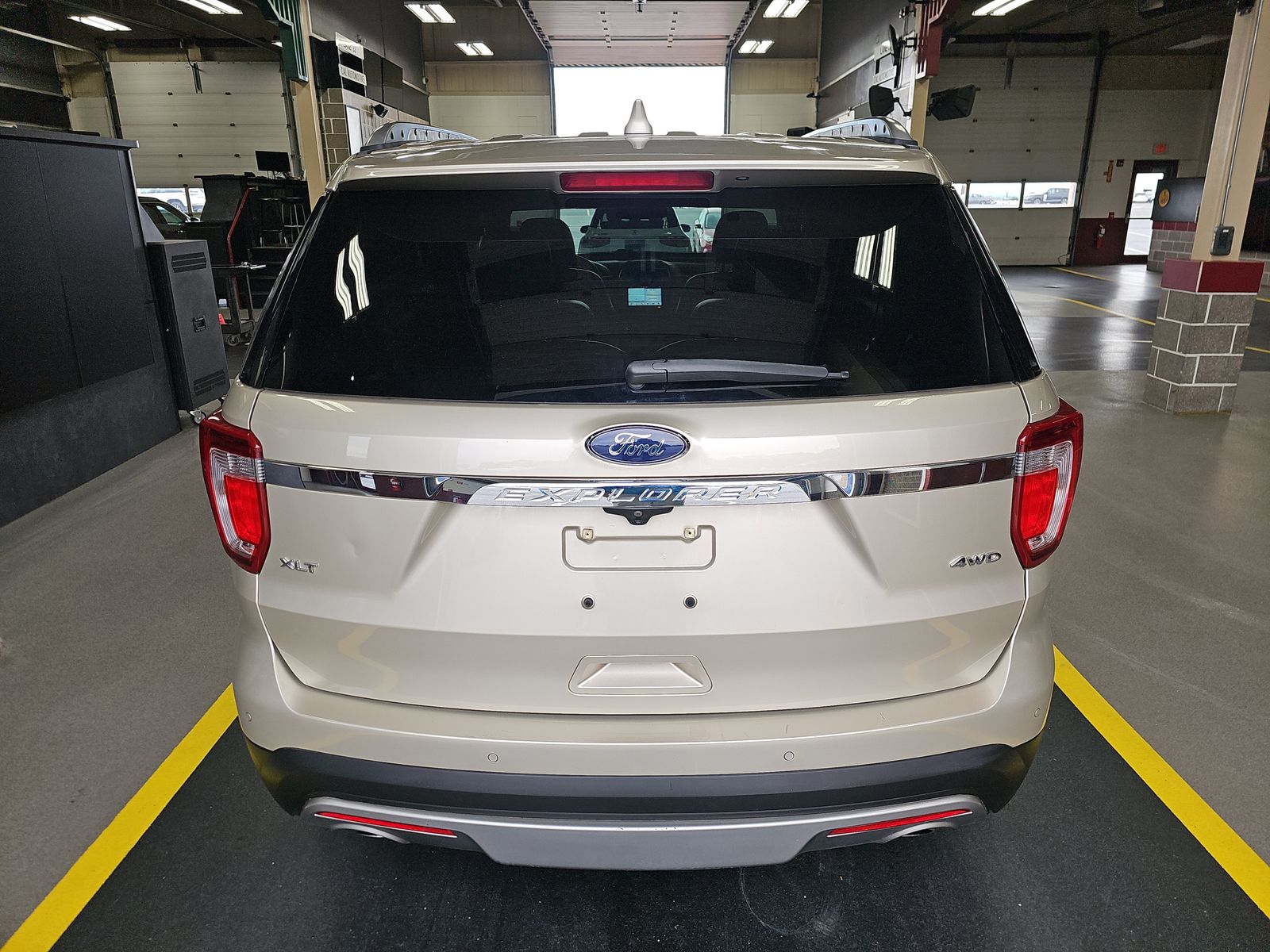 FORD EXPLORER - 6