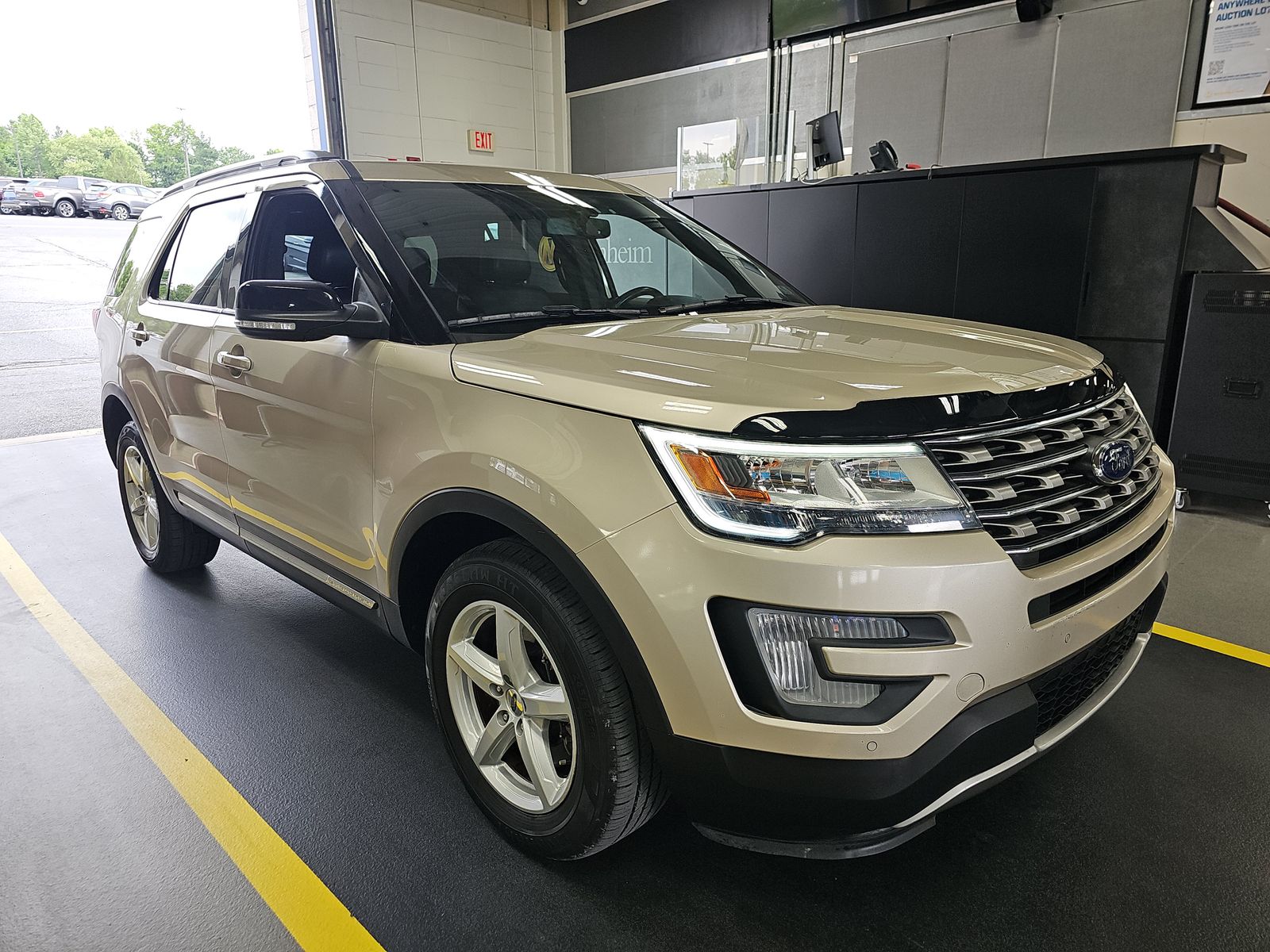 FORD EXPLORER - 4