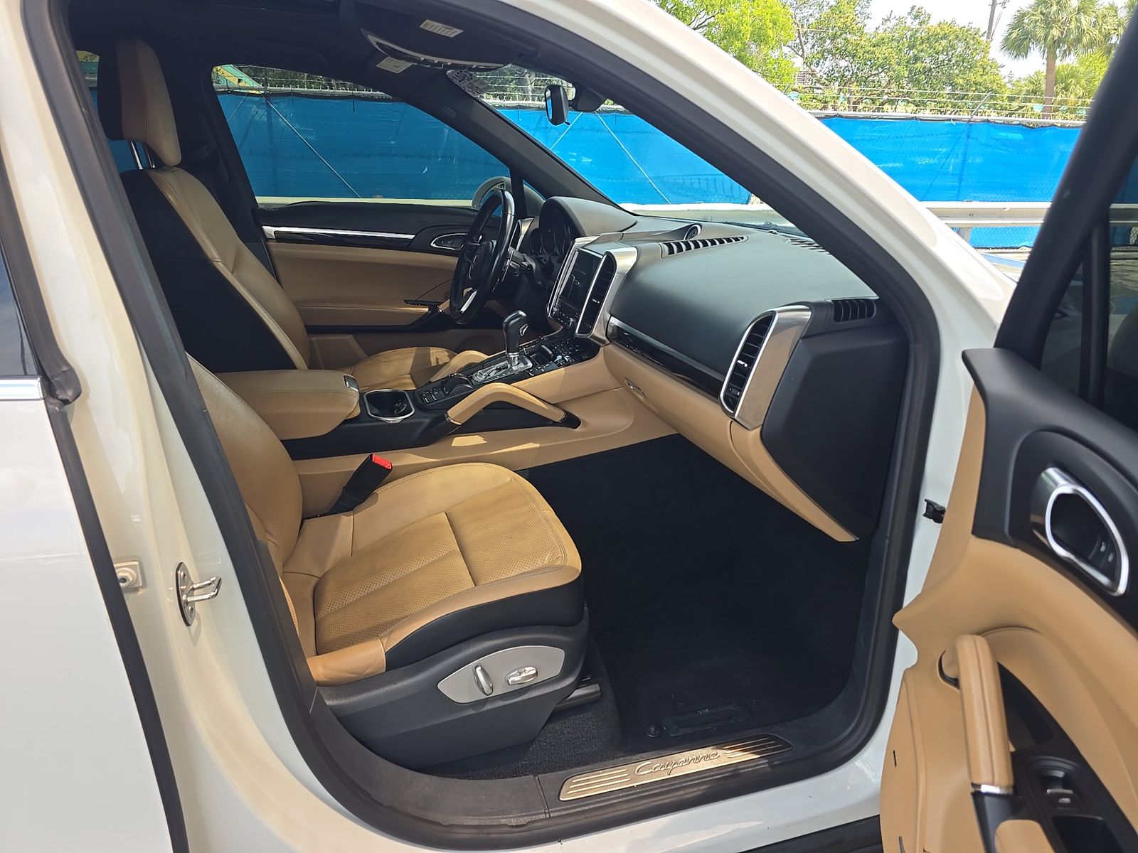 PORSCHE CAYENNE - 9