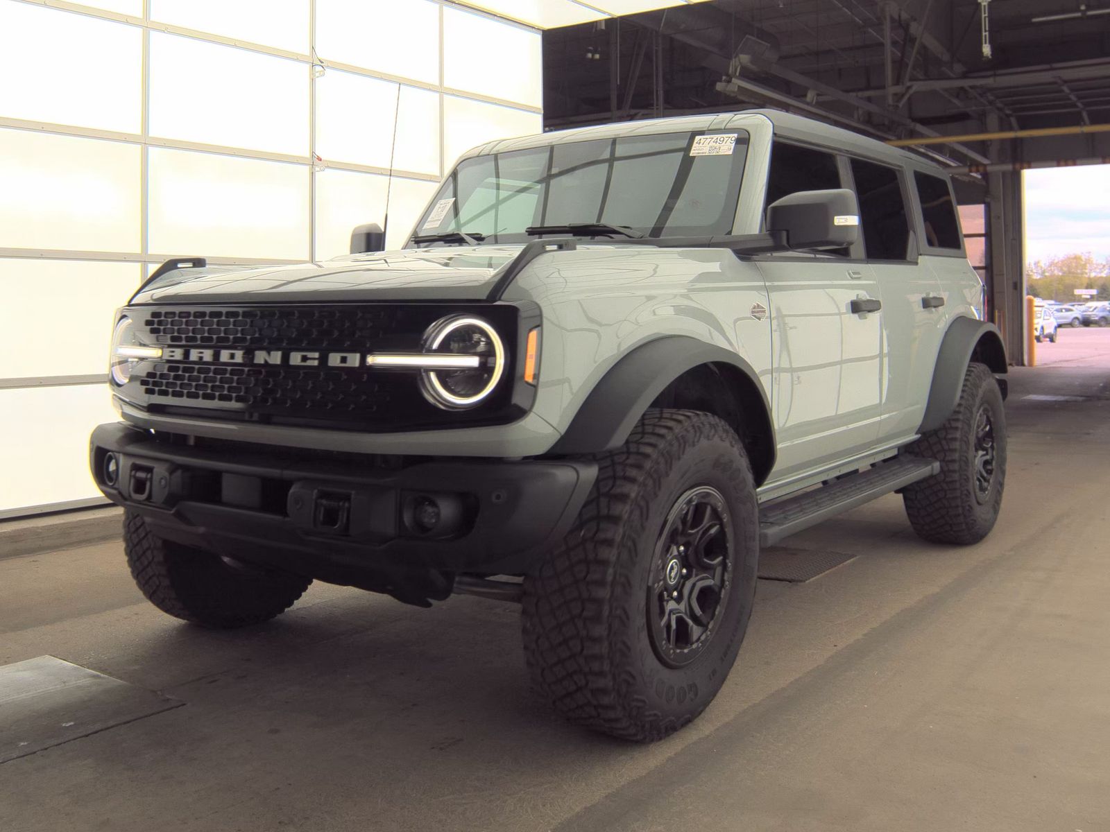 FORD BRONCO - 1