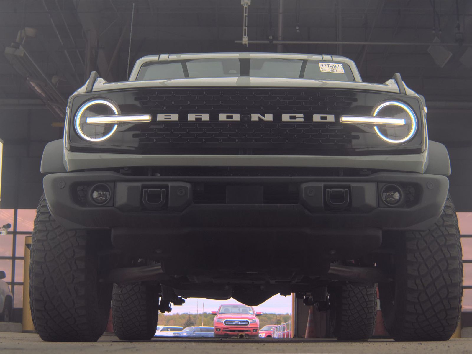 FORD BRONCO - 4