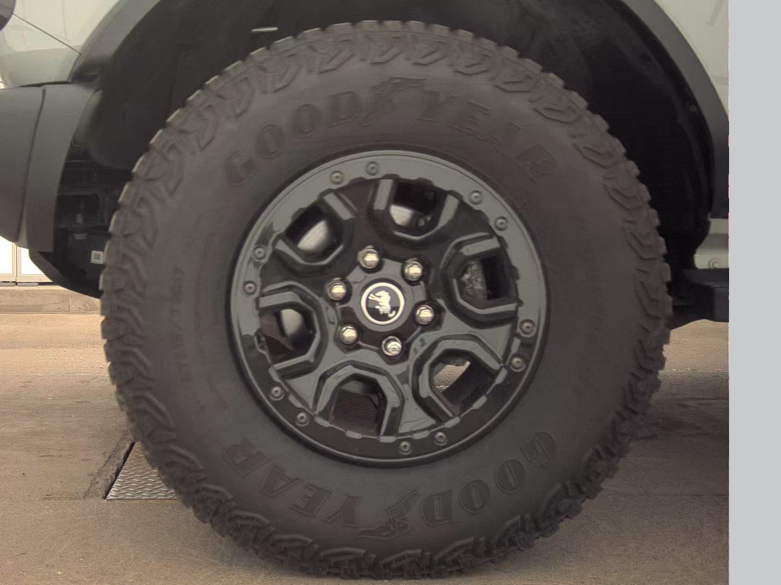 FORD BRONCO - 10