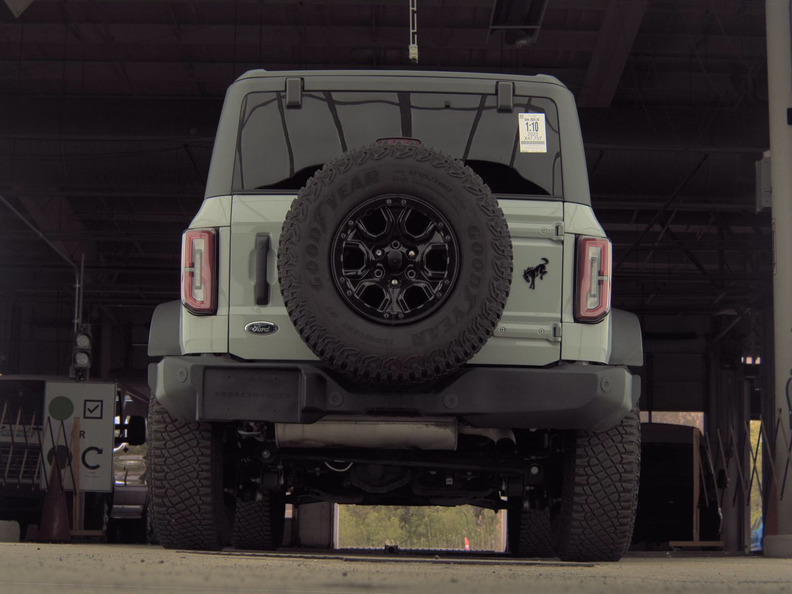 FORD BRONCO - 8