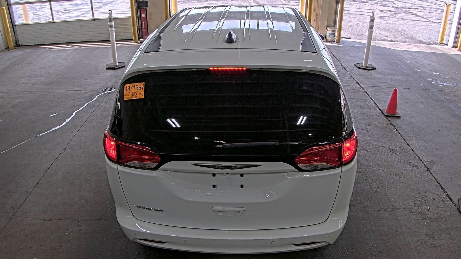 CHRYSLER VOYAGER - 6