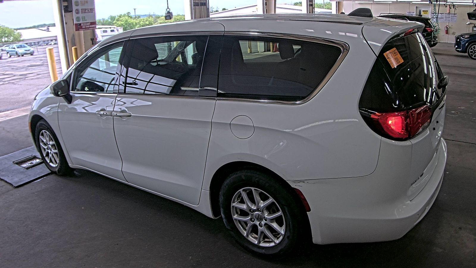 CHRYSLER VOYAGER - 7