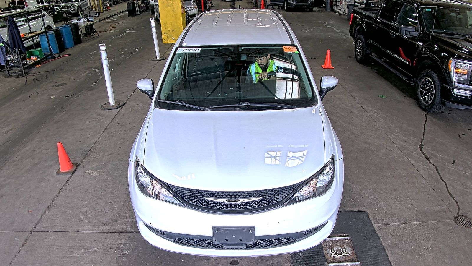 CHRYSLER VOYAGER - 3
