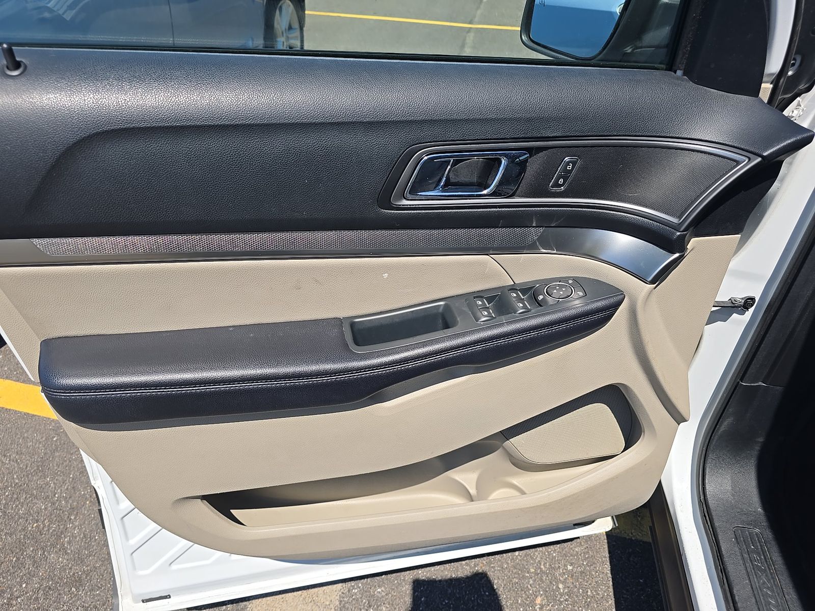 FORD EXPLORER - 10