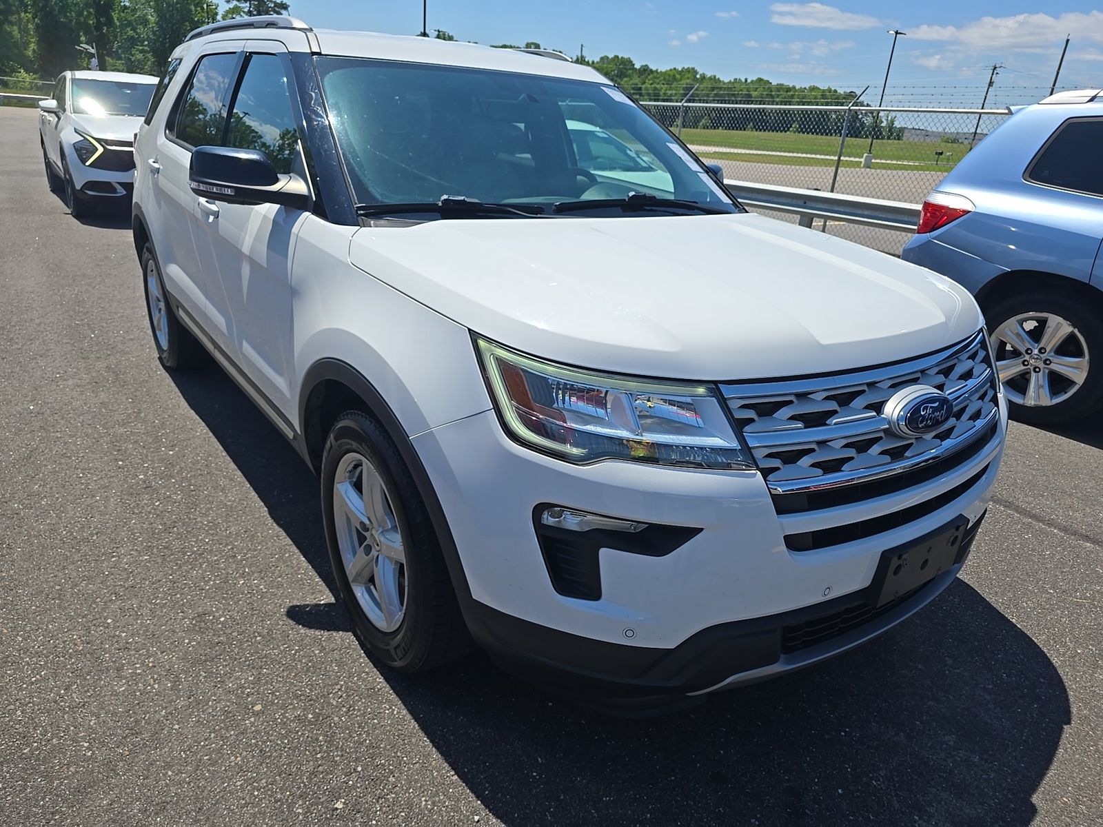 FORD EXPLORER - 4