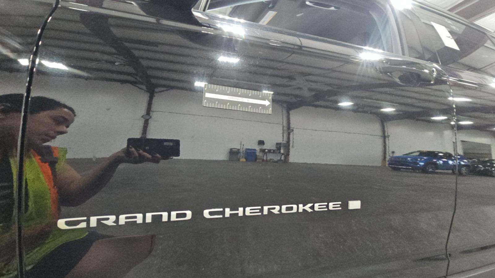2024 Jeep Grand Cherokee L Laredo RWD