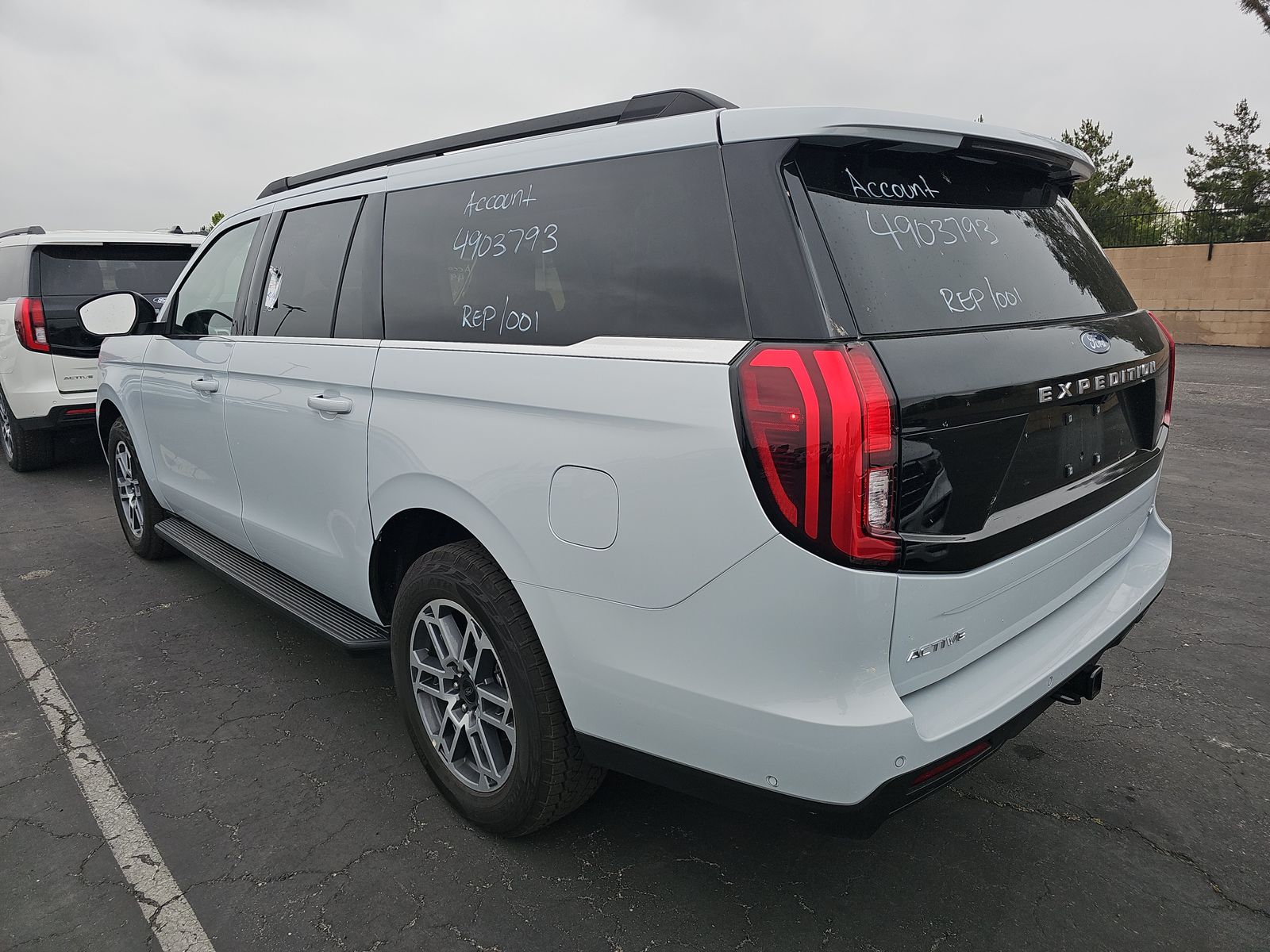 FORD EXPEDITION MAX - 7