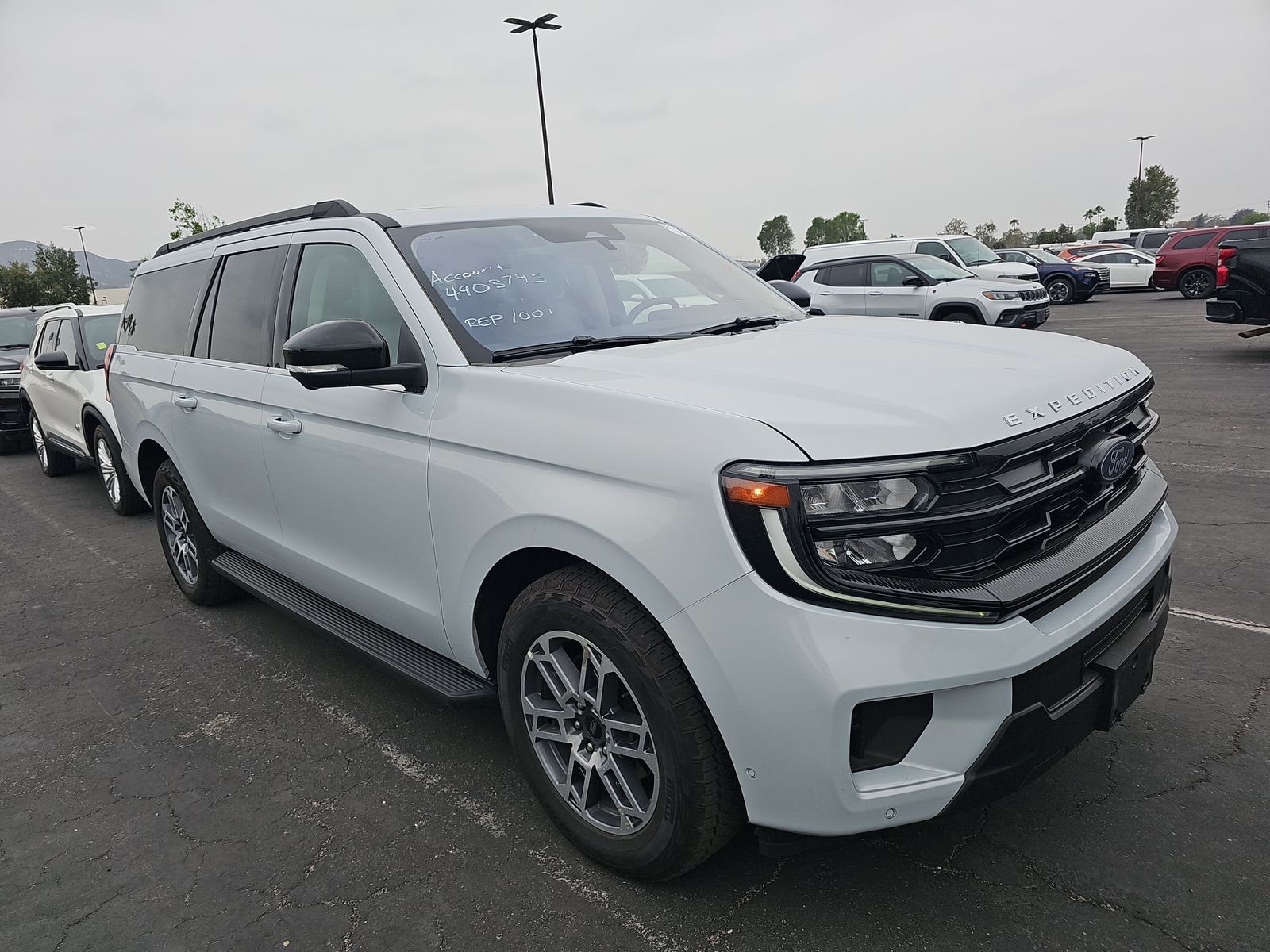 FORD EXPEDITION MAX - 4