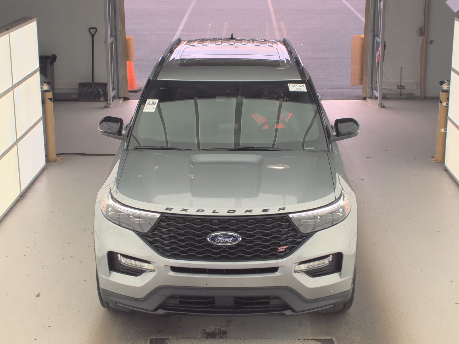 FORD EXPLORER - 3